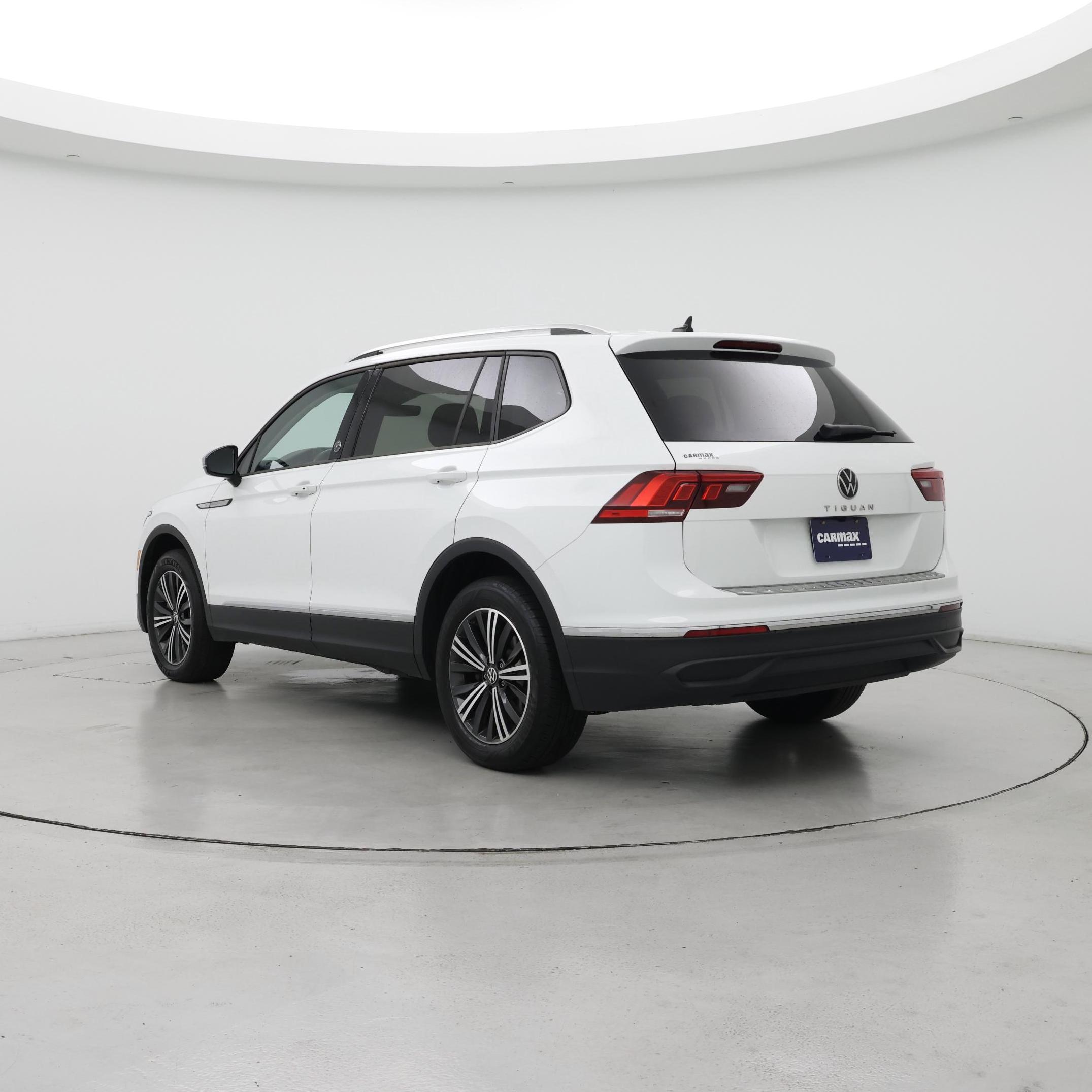 Thumbnail: 2024 Volkswagen Tiguan - 2