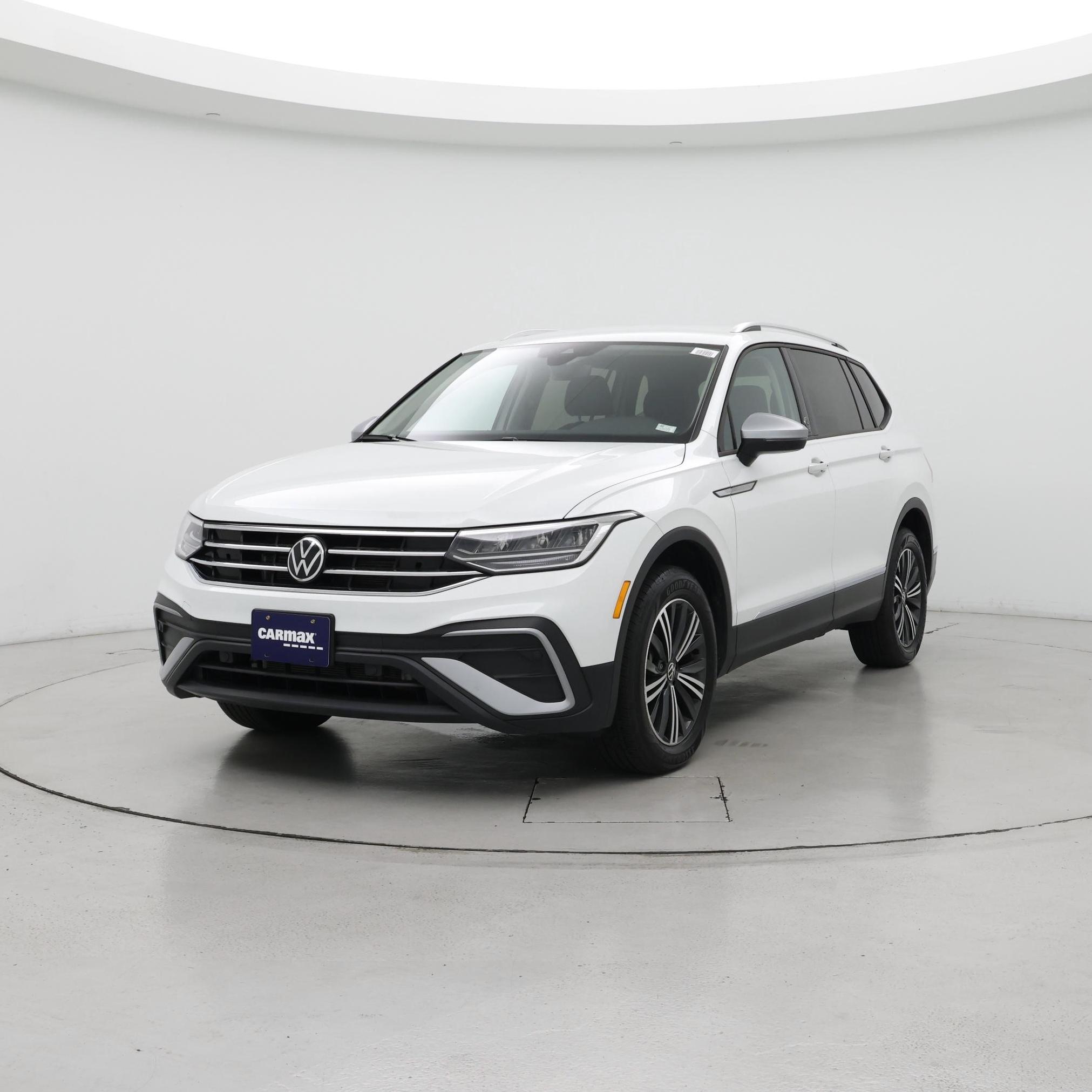Thumbnail: 2024 Volkswagen Tiguan - 4