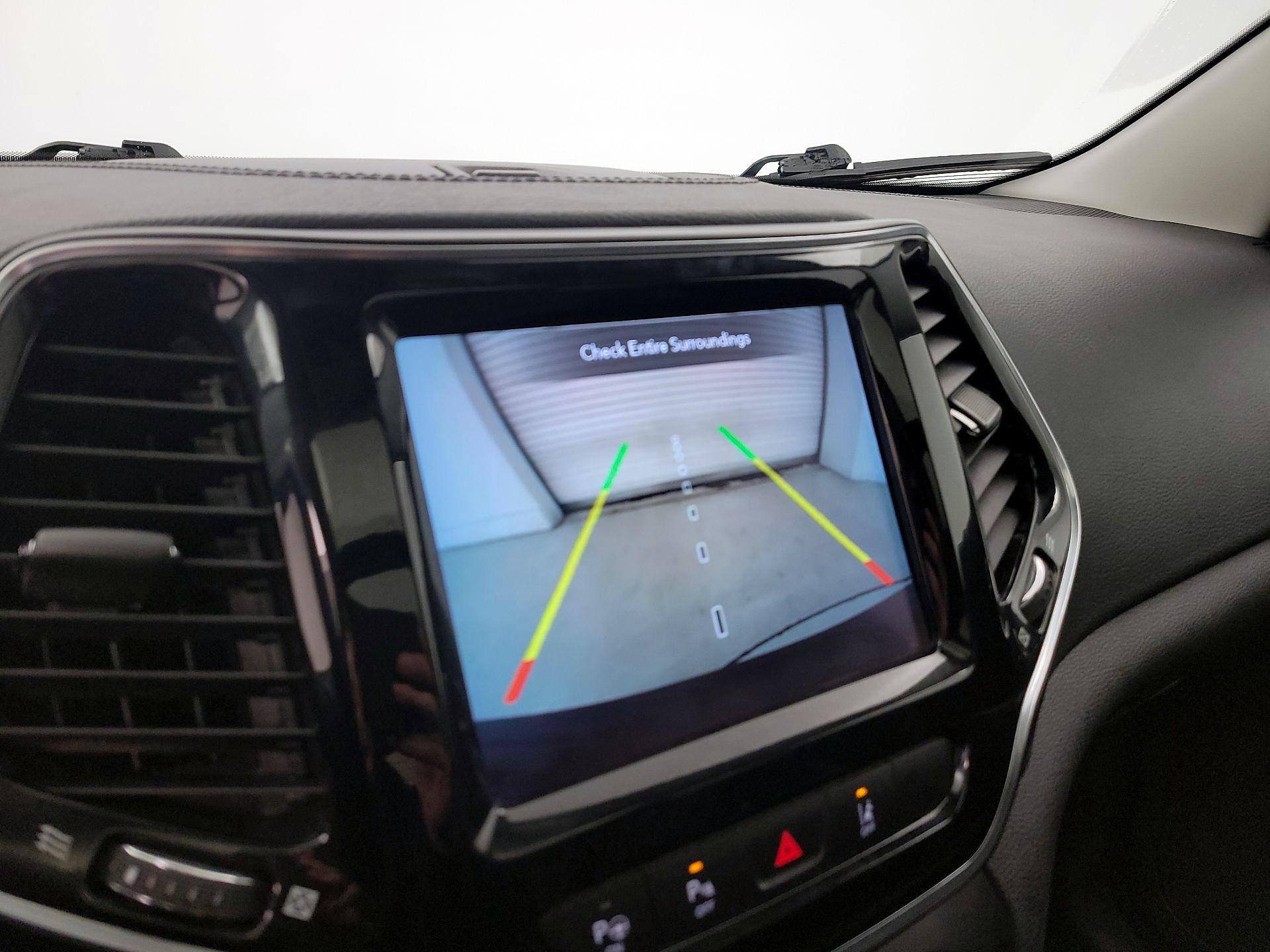 Thumbnail: 2021 Jeep Cherokee - 15