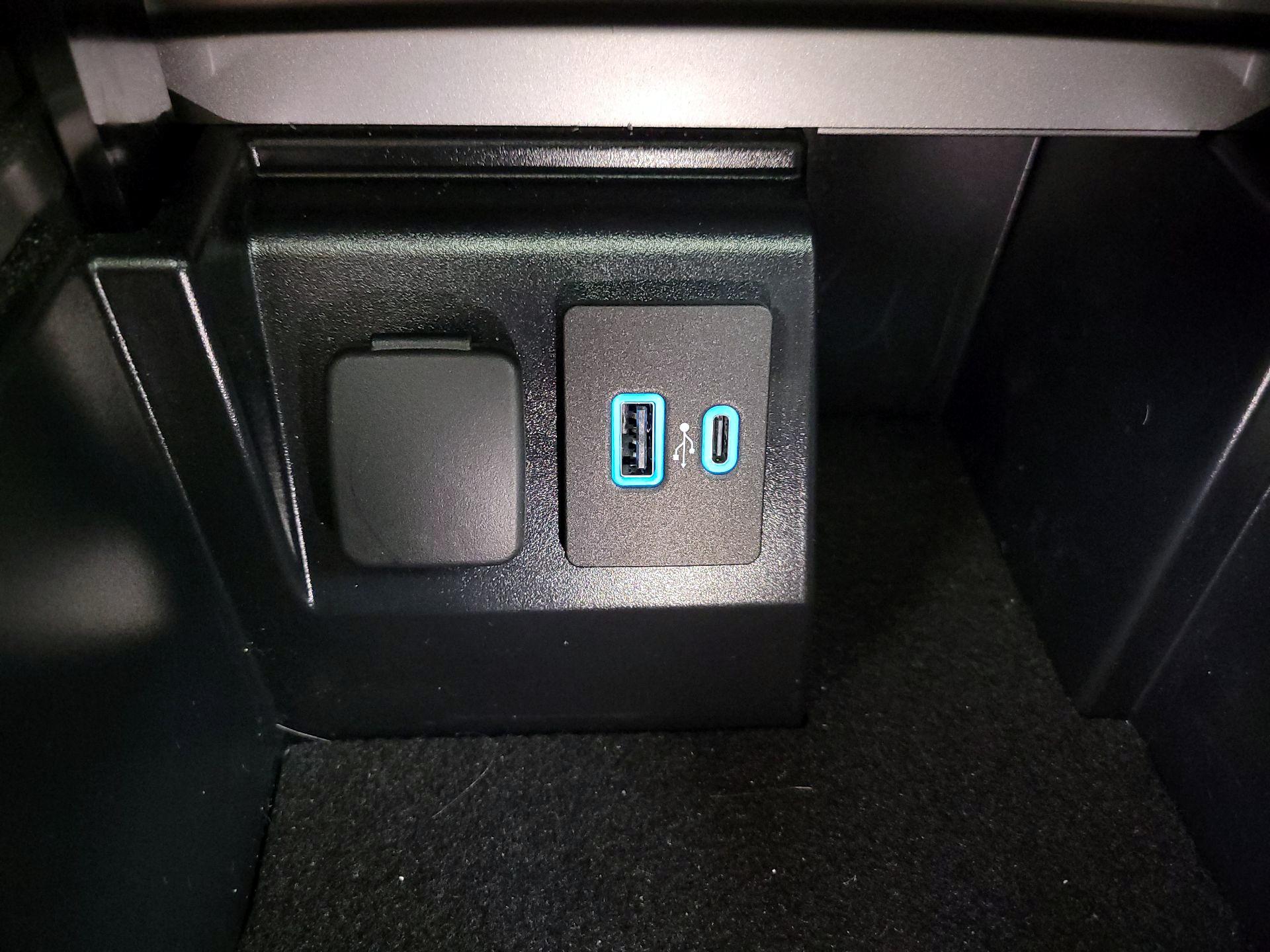 Thumbnail: 2023 Ford Explorer - 19