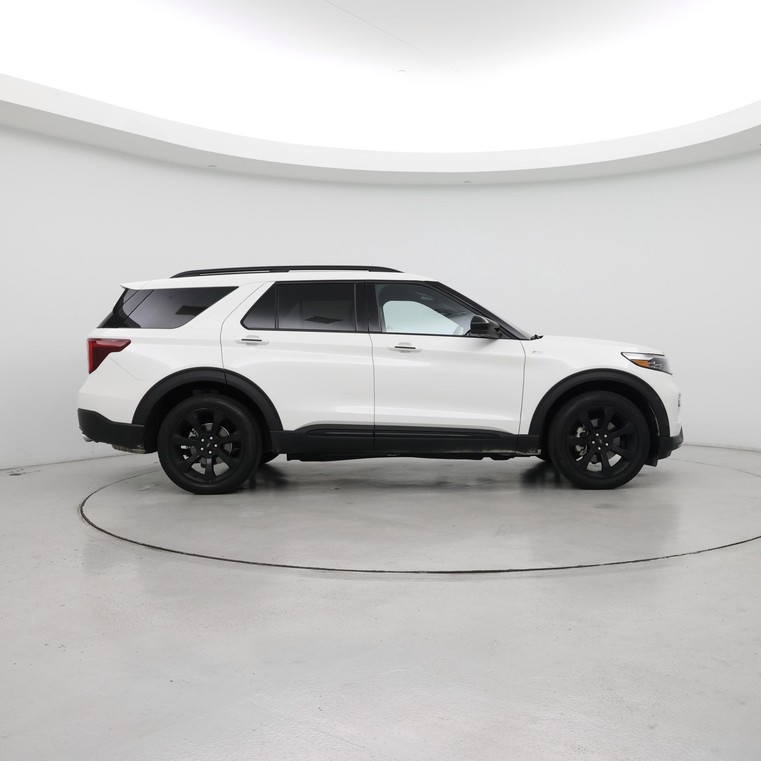 Thumbnail: 2023 Ford Explorer - 7