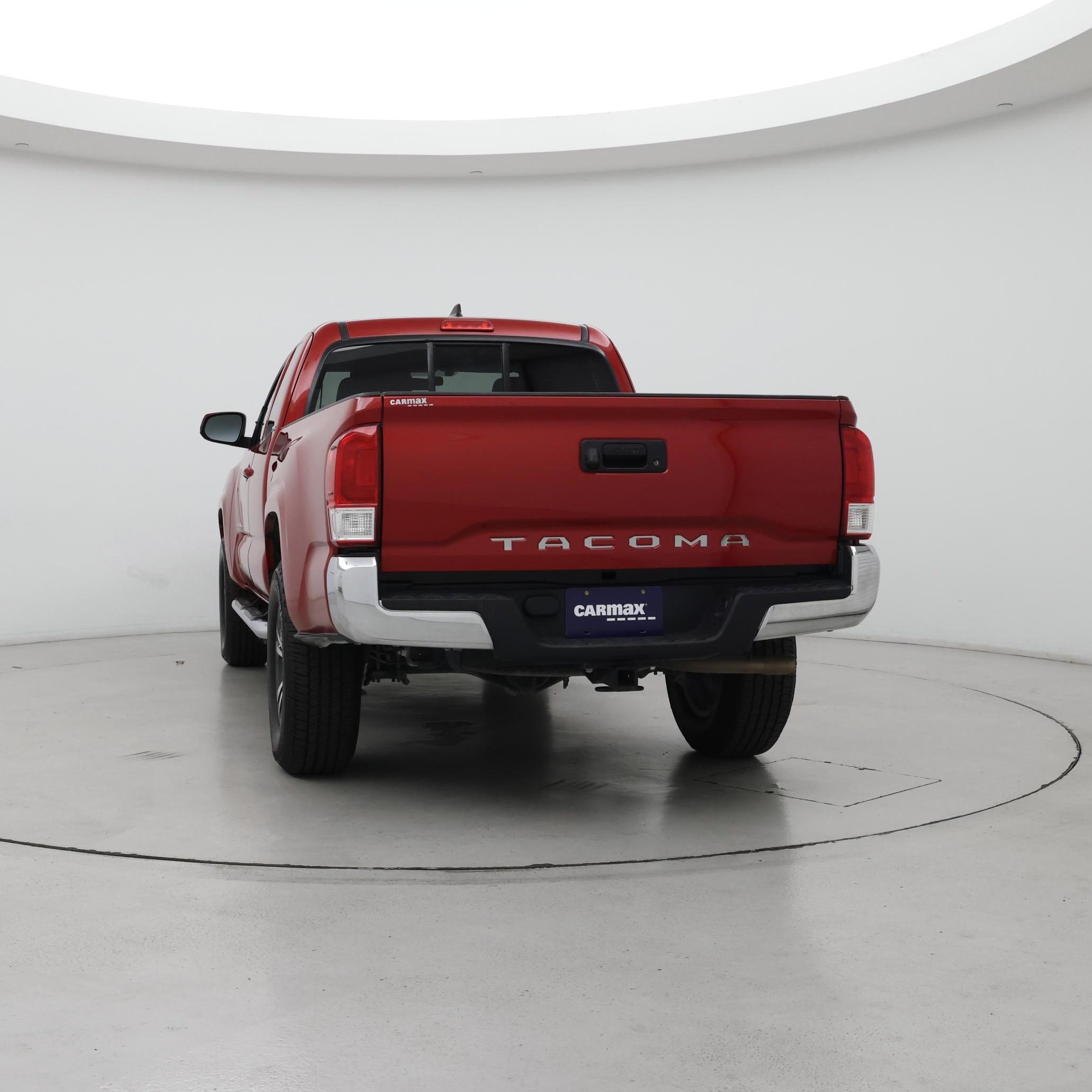 Thumbnail: 2017 Toyota Tacoma - 6