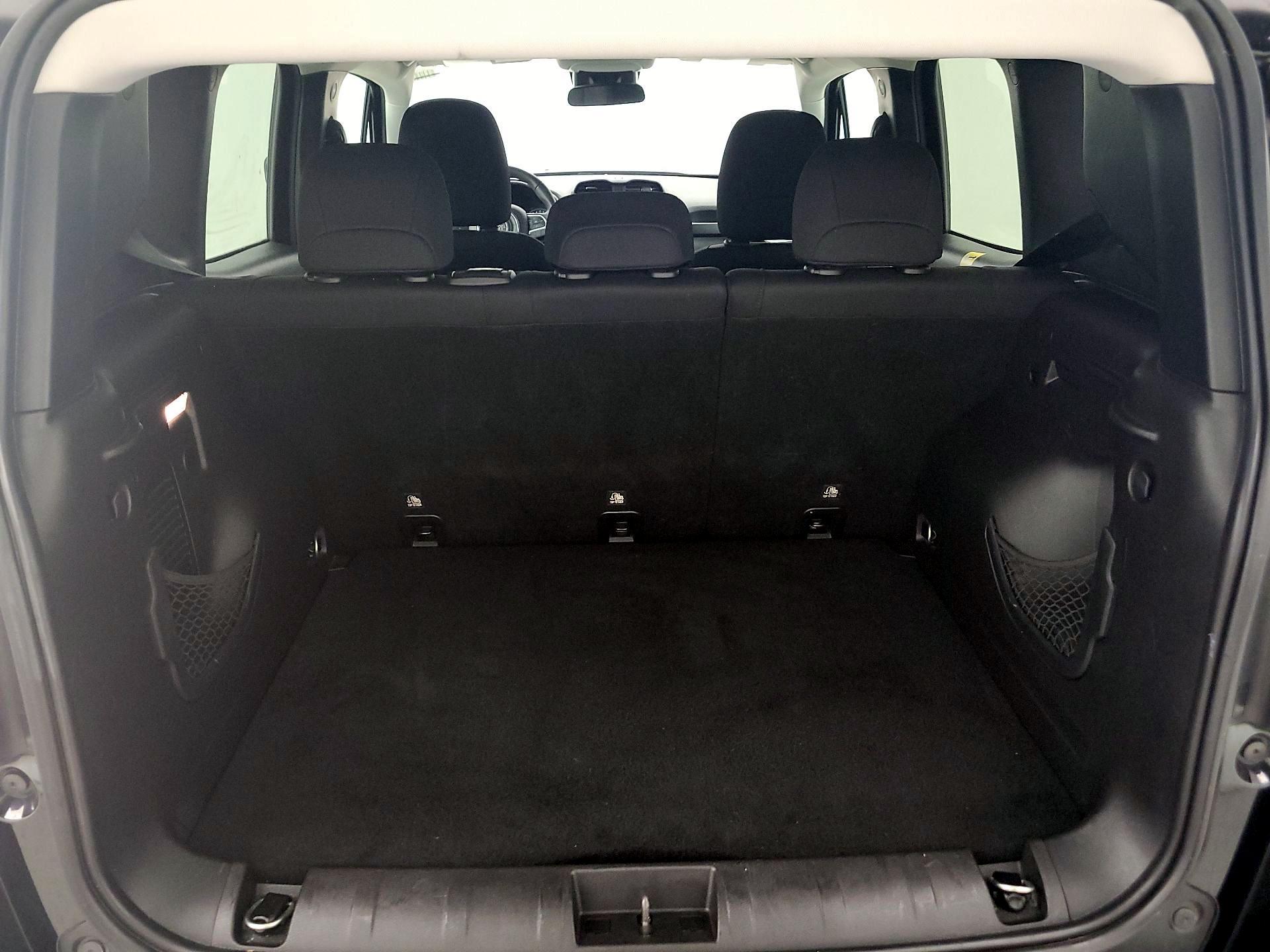 Thumbnail: 2020 Jeep Renegade - 20