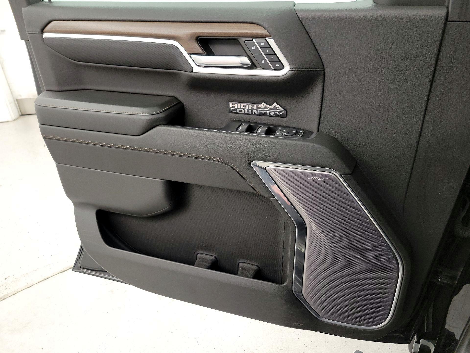 Thumbnail: 2022 Chevrolet Silverado 1500 - 12