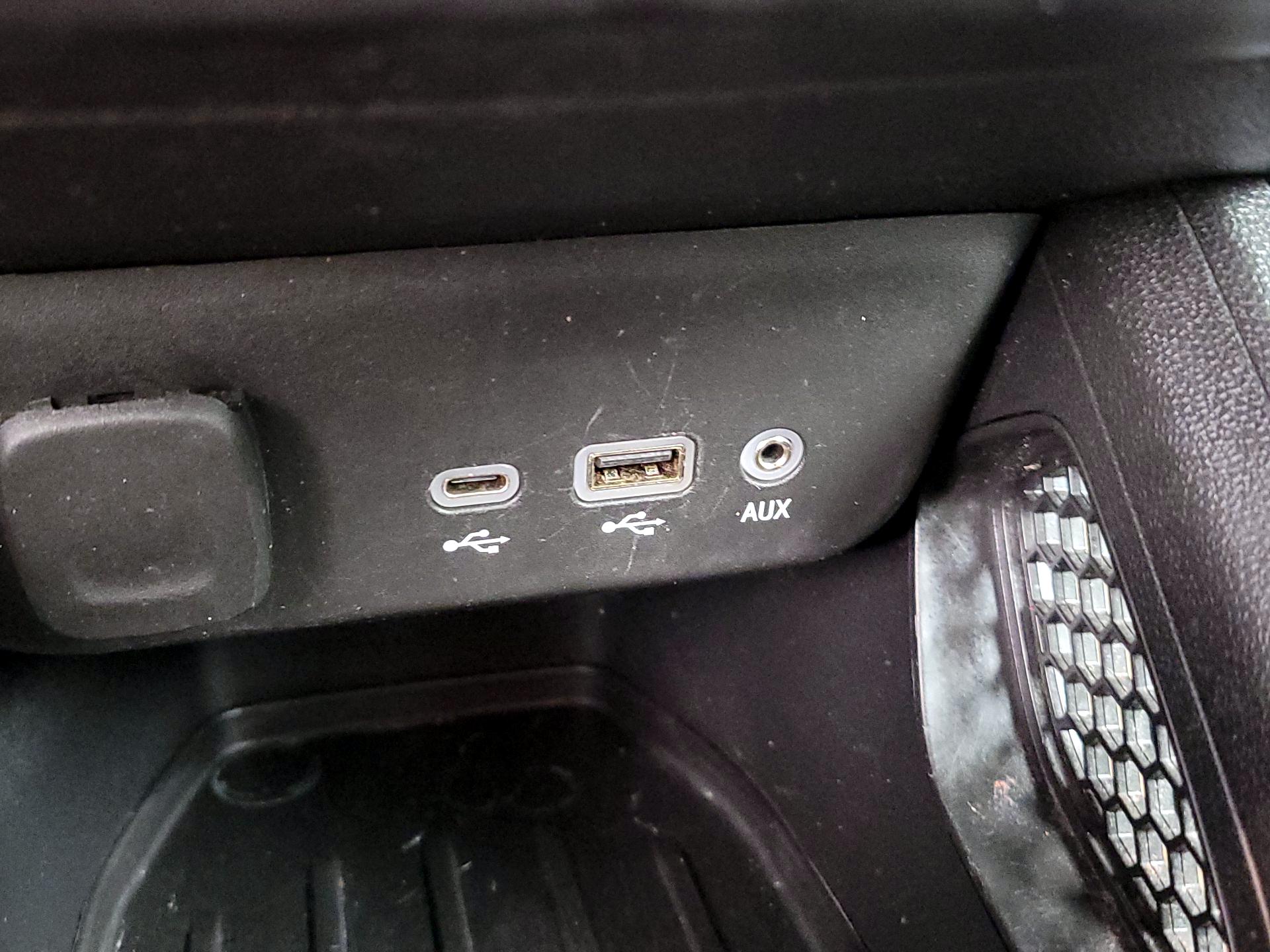 Thumbnail: 2023 Chevrolet TrailBlazer - 18