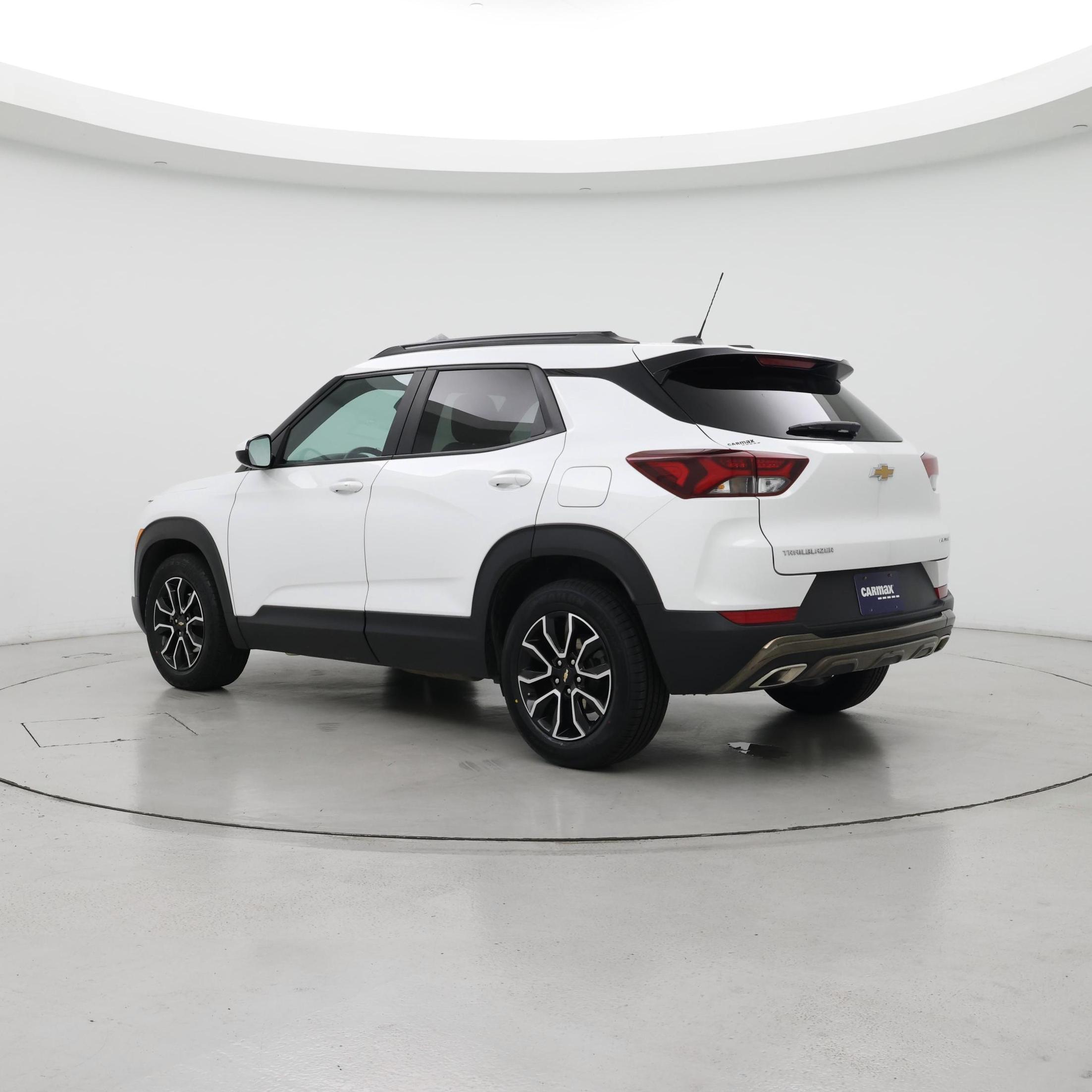 Thumbnail: 2023 Chevrolet TrailBlazer - 2