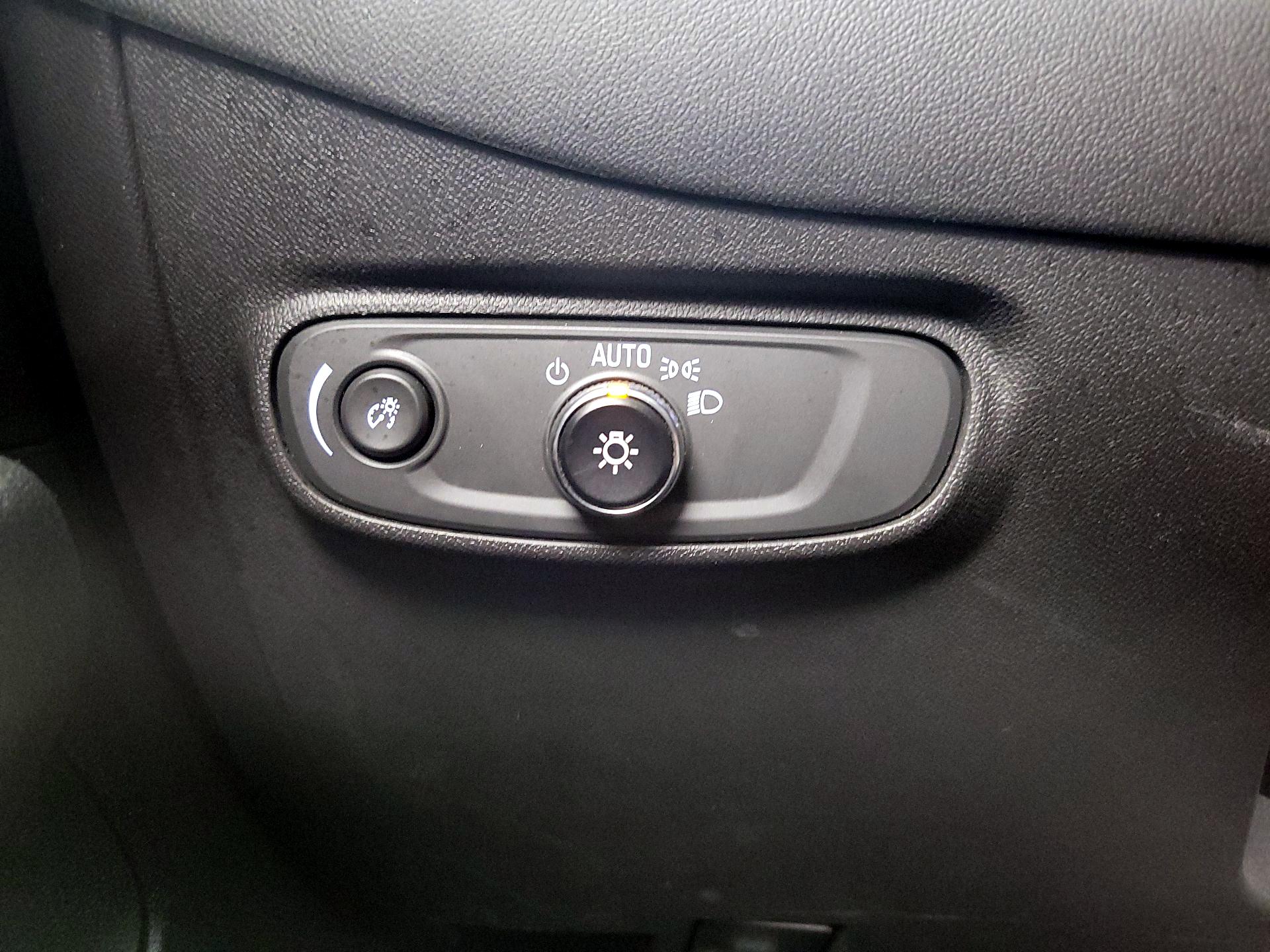 Thumbnail: 2022 Chevrolet Equinox - 13