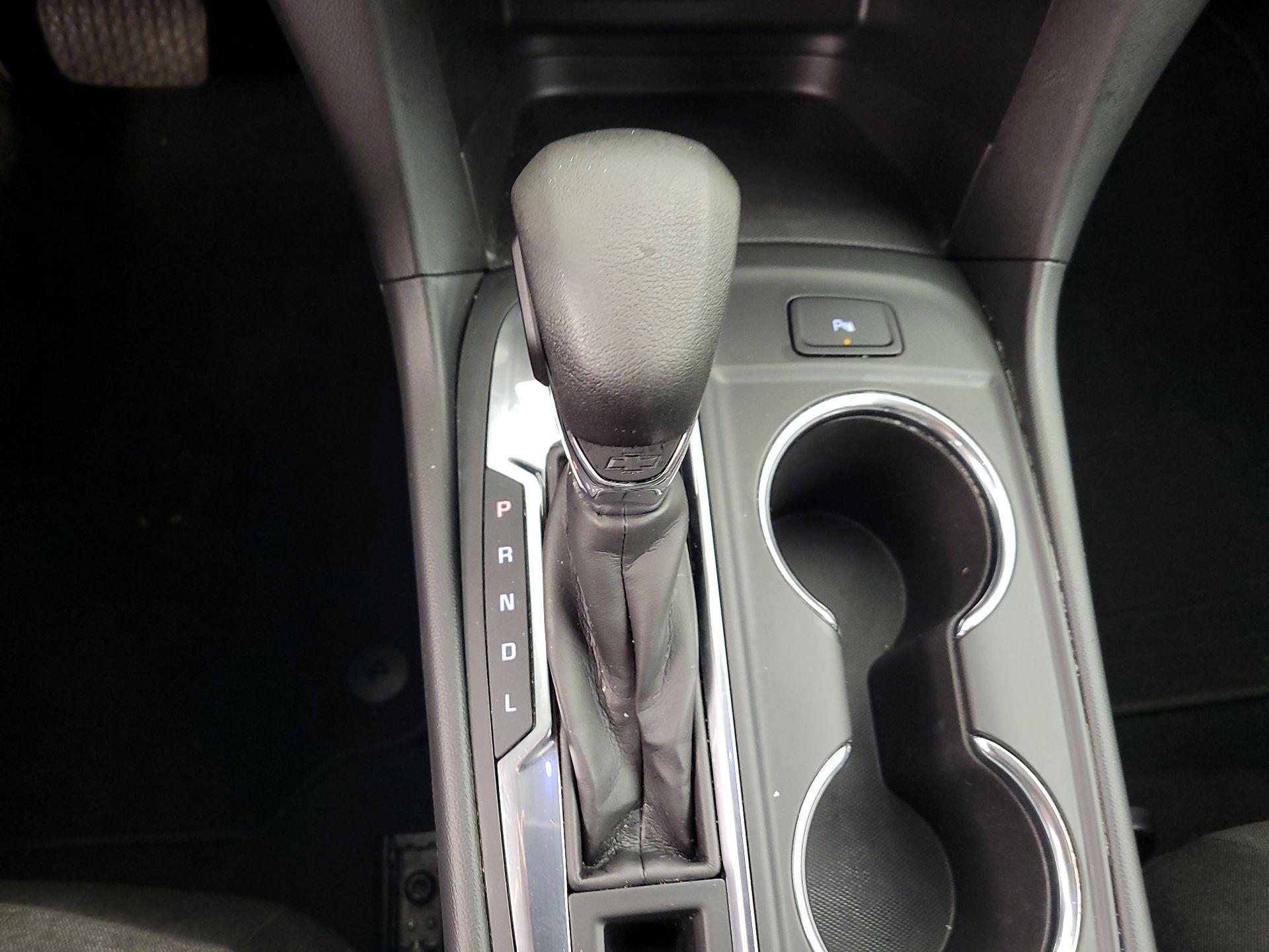 Thumbnail: 2022 Chevrolet Equinox - 17