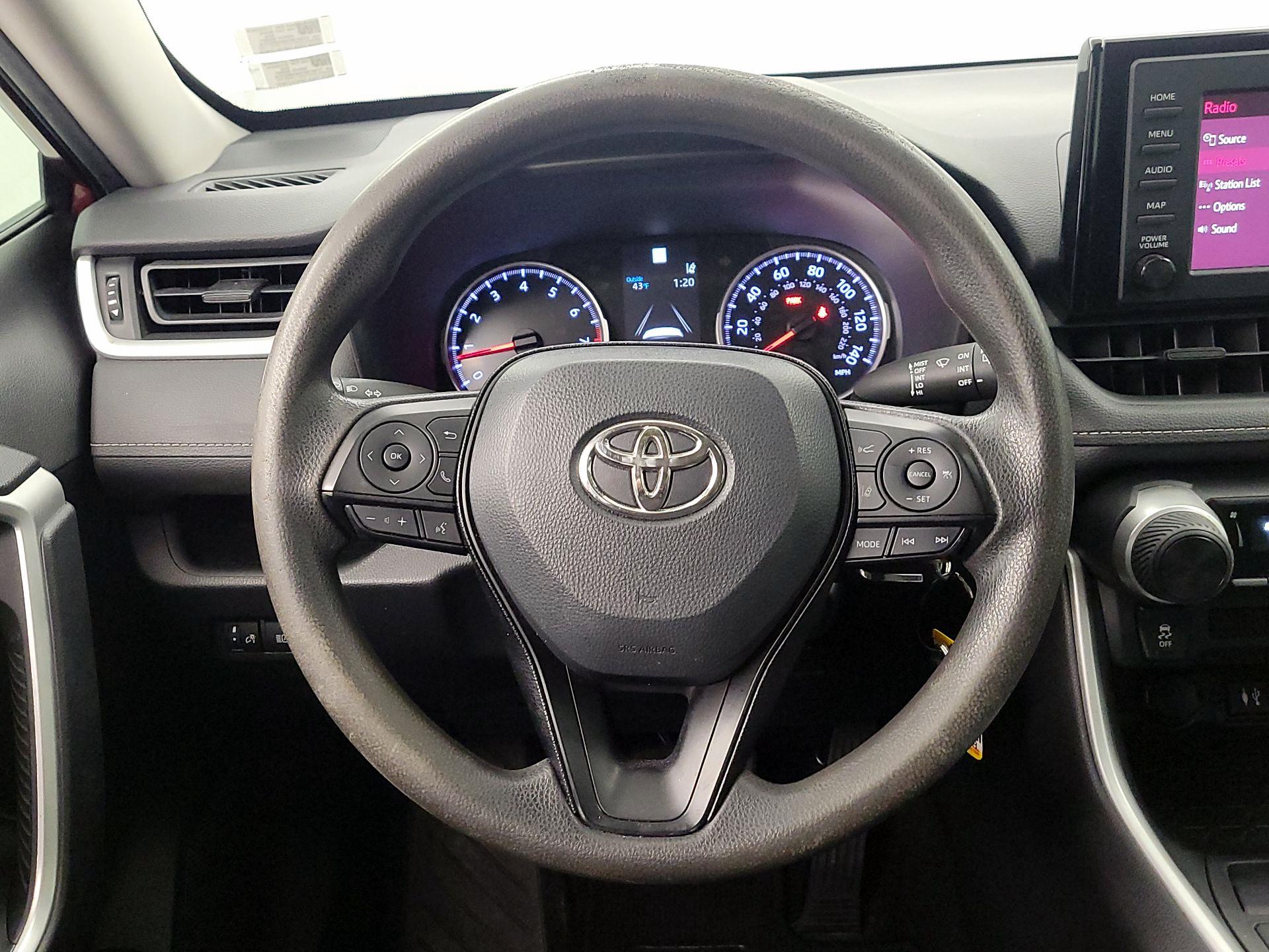 Thumbnail: 2019 Toyota RAV4 - 10