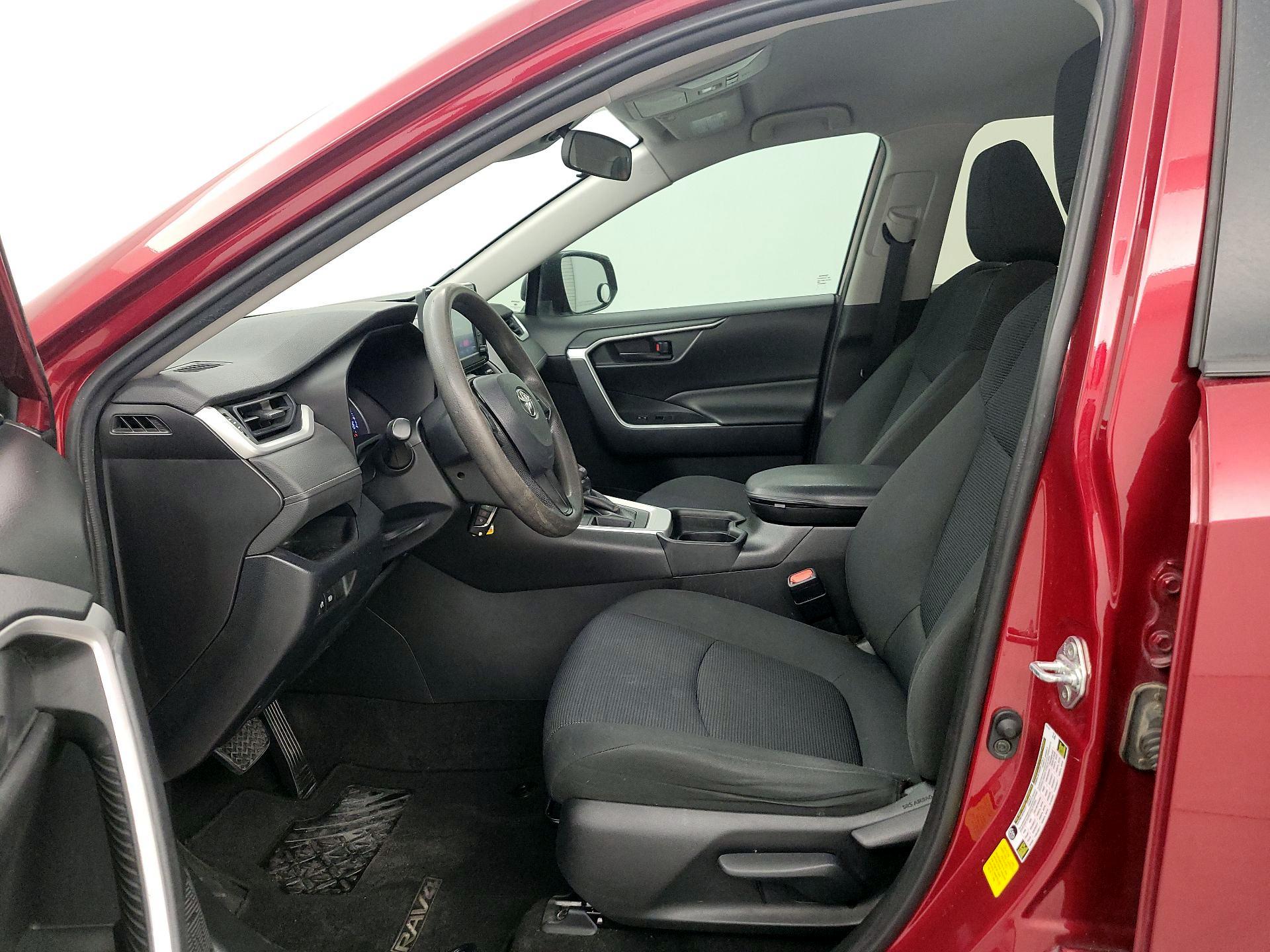 Thumbnail: 2019 Toyota RAV4 - 11