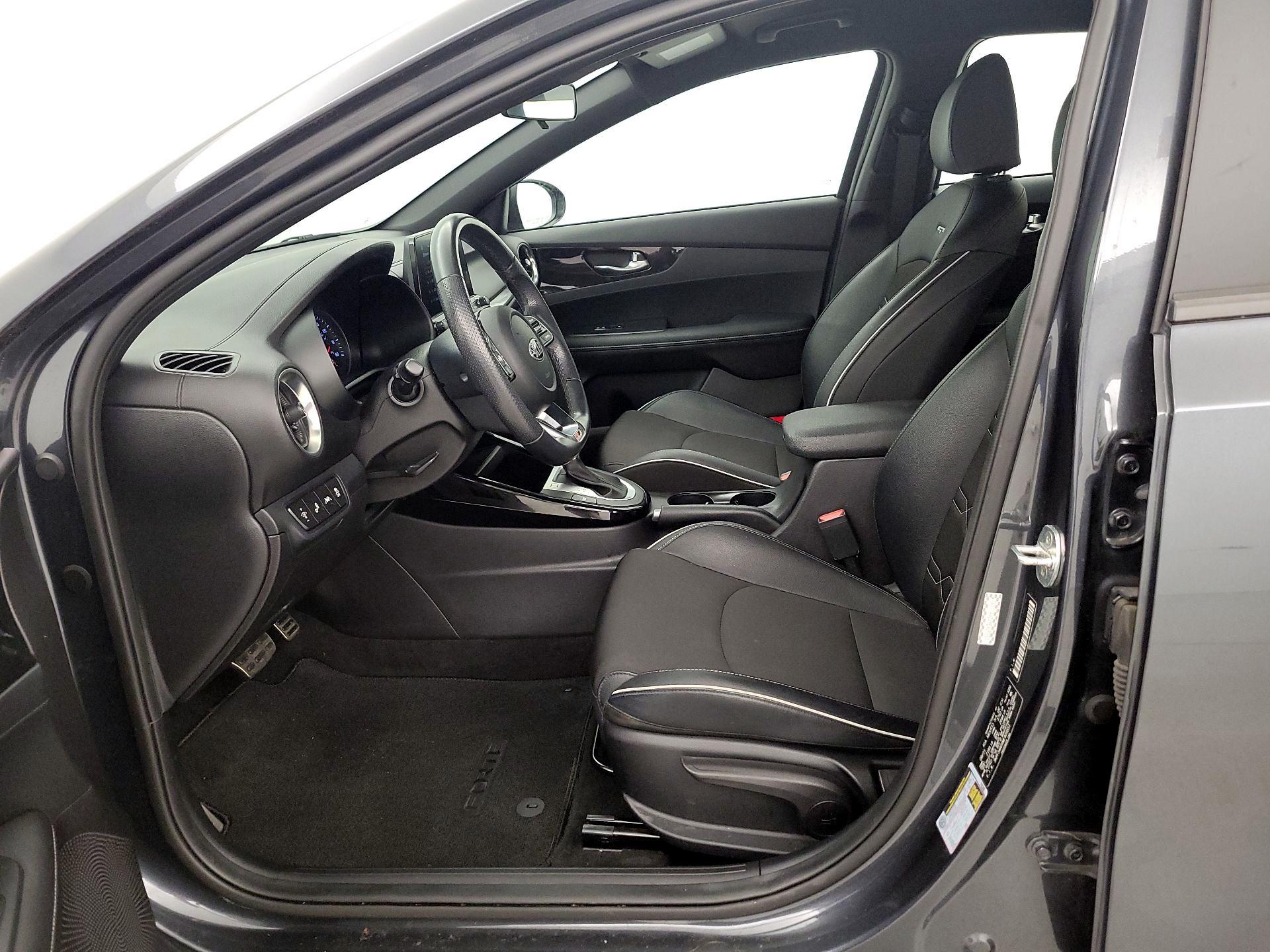 Thumbnail: 2021 Kia Forte - 11