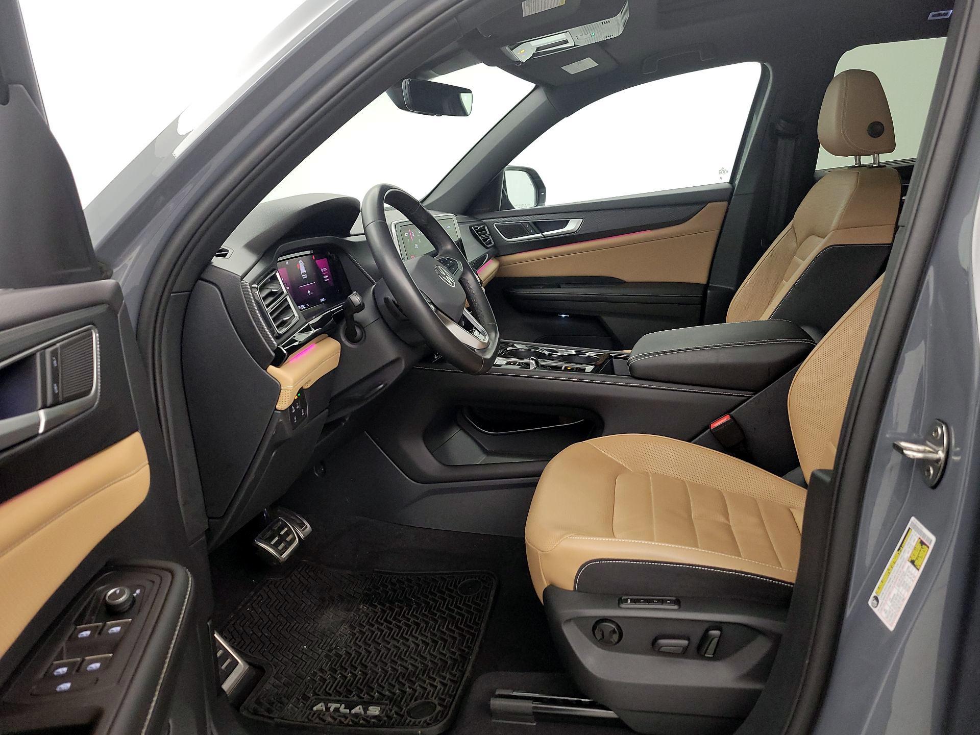 Thumbnail: 2024 Volkswagen Atlas - 11