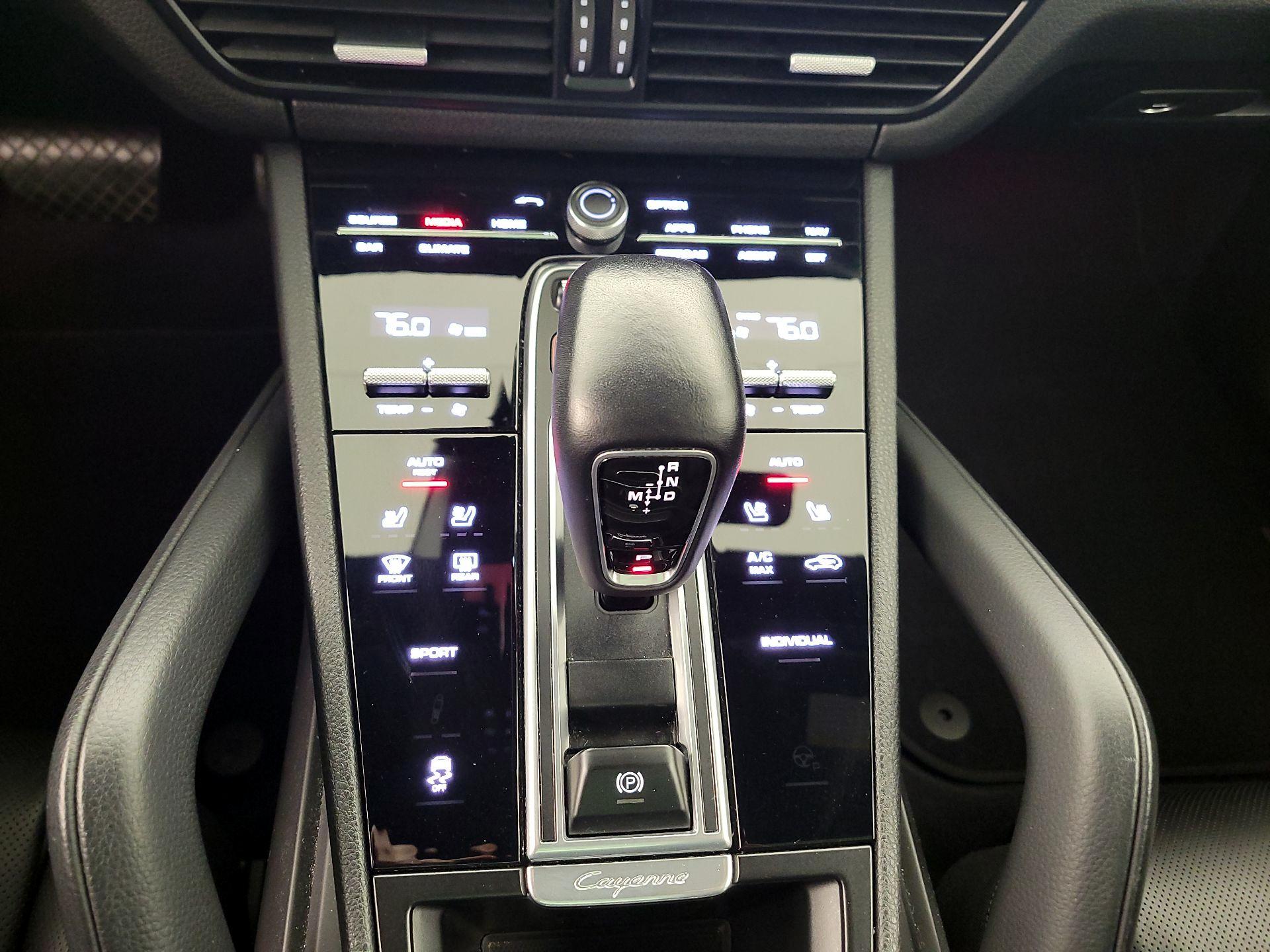 Thumbnail: 2019 Porsche Cayenne - 18