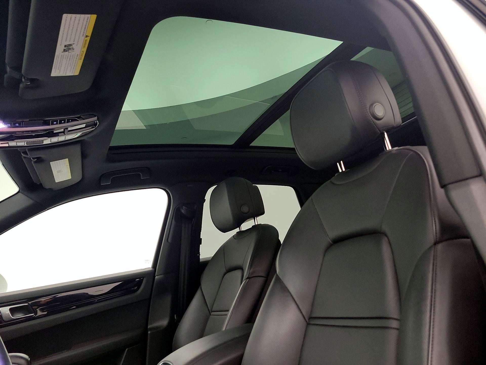 Thumbnail: 2019 Porsche Cayenne - 20