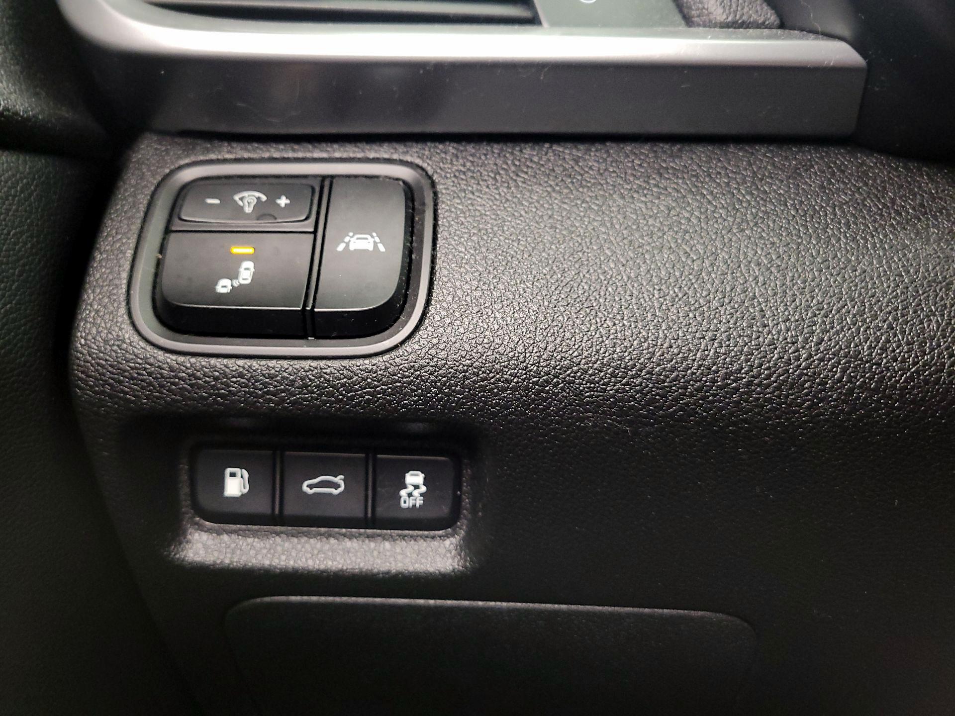 Thumbnail: 2019 Kia Optima - 13