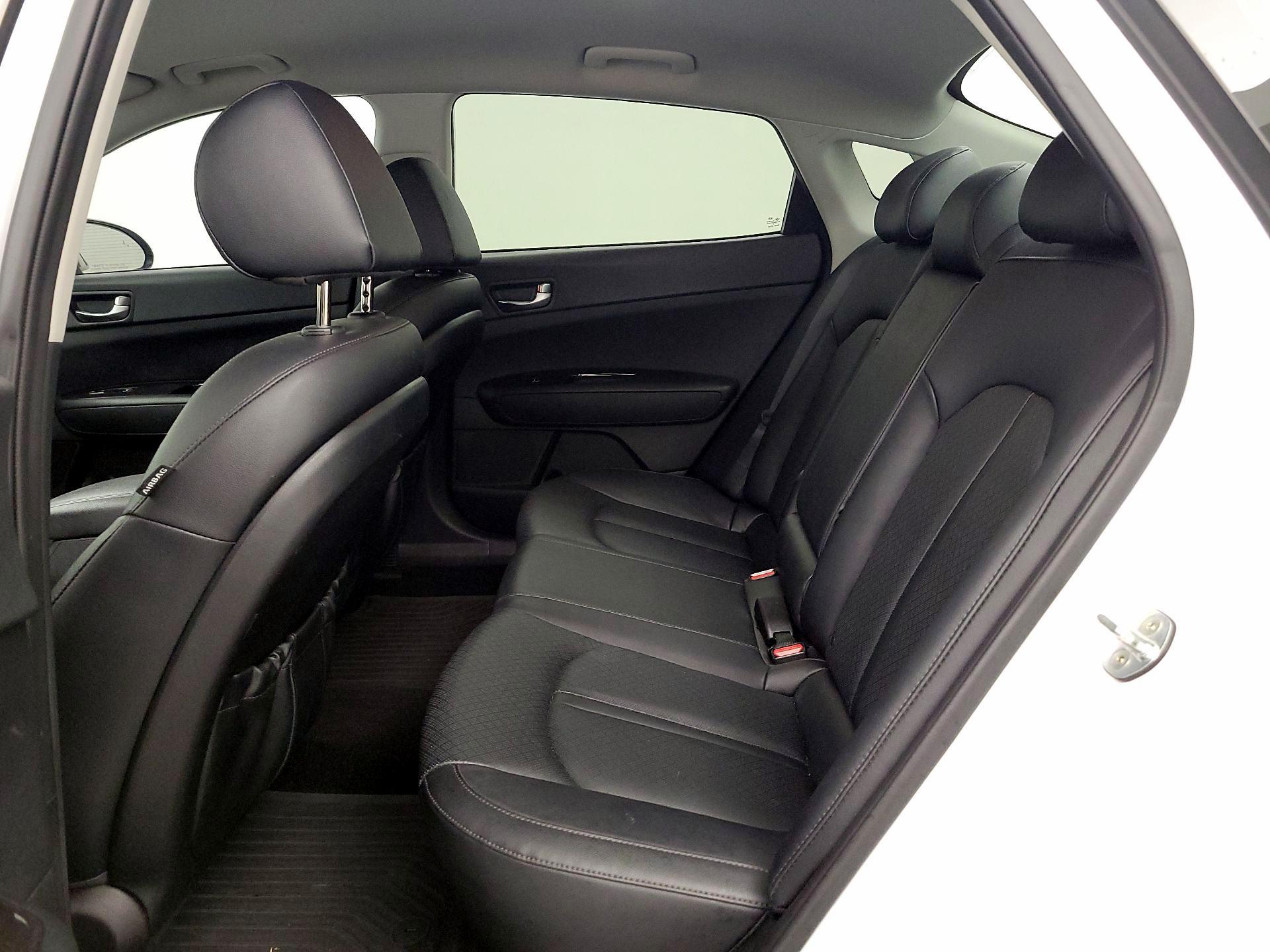 Thumbnail: 2019 Kia Optima - 19