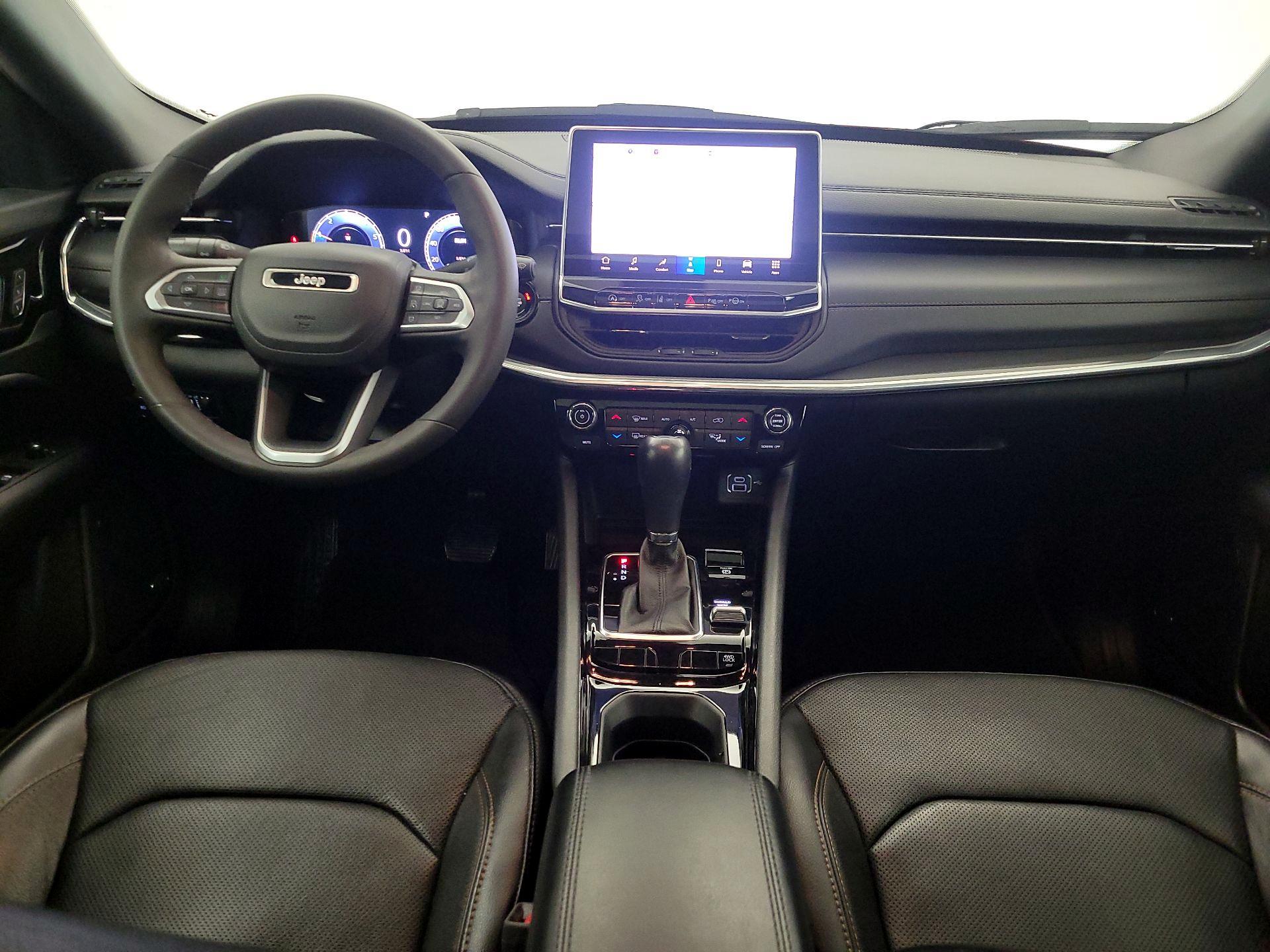 Thumbnail: 2023 Jeep Compass - 9