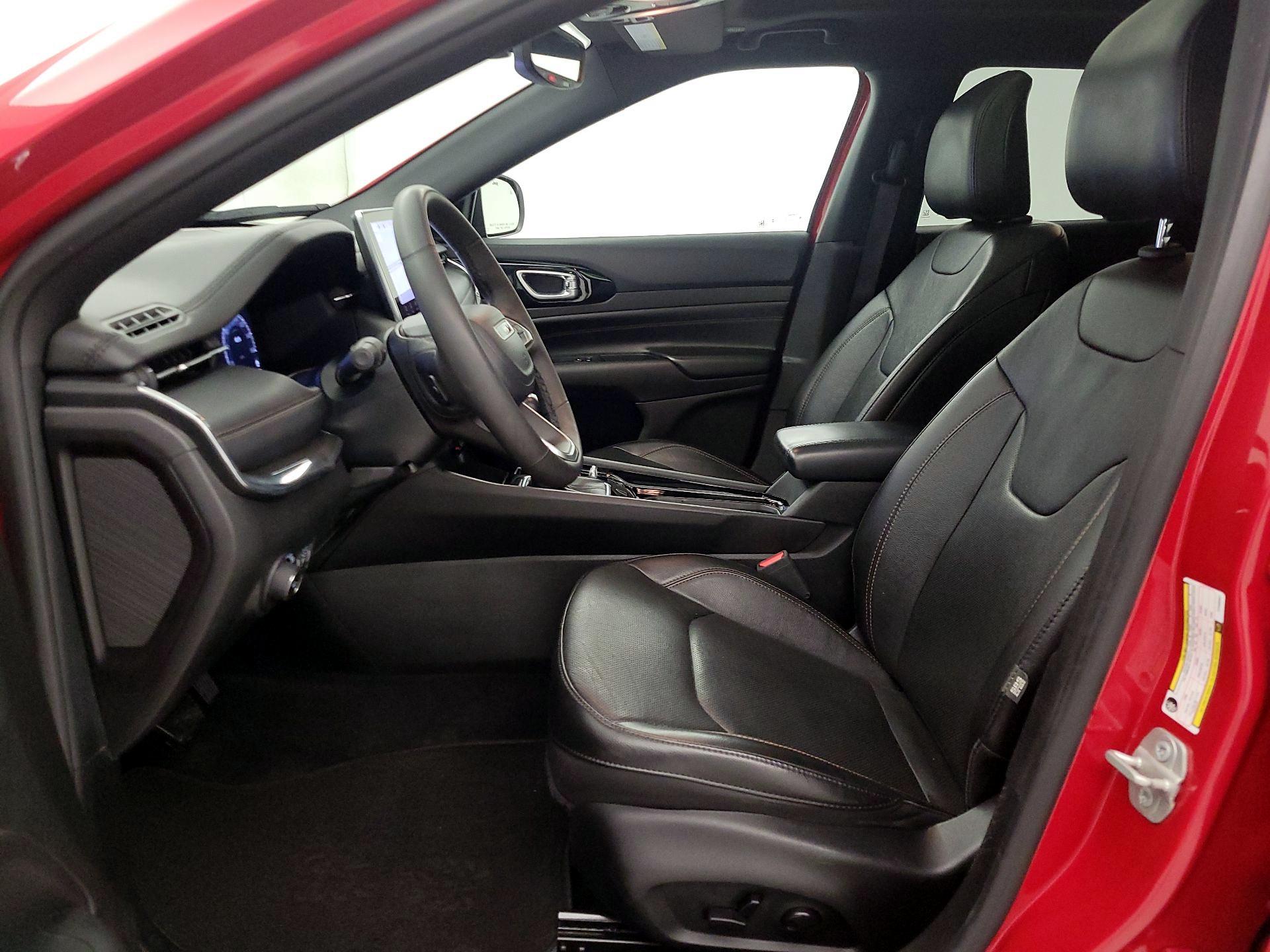 Thumbnail: 2023 Jeep Compass - 11