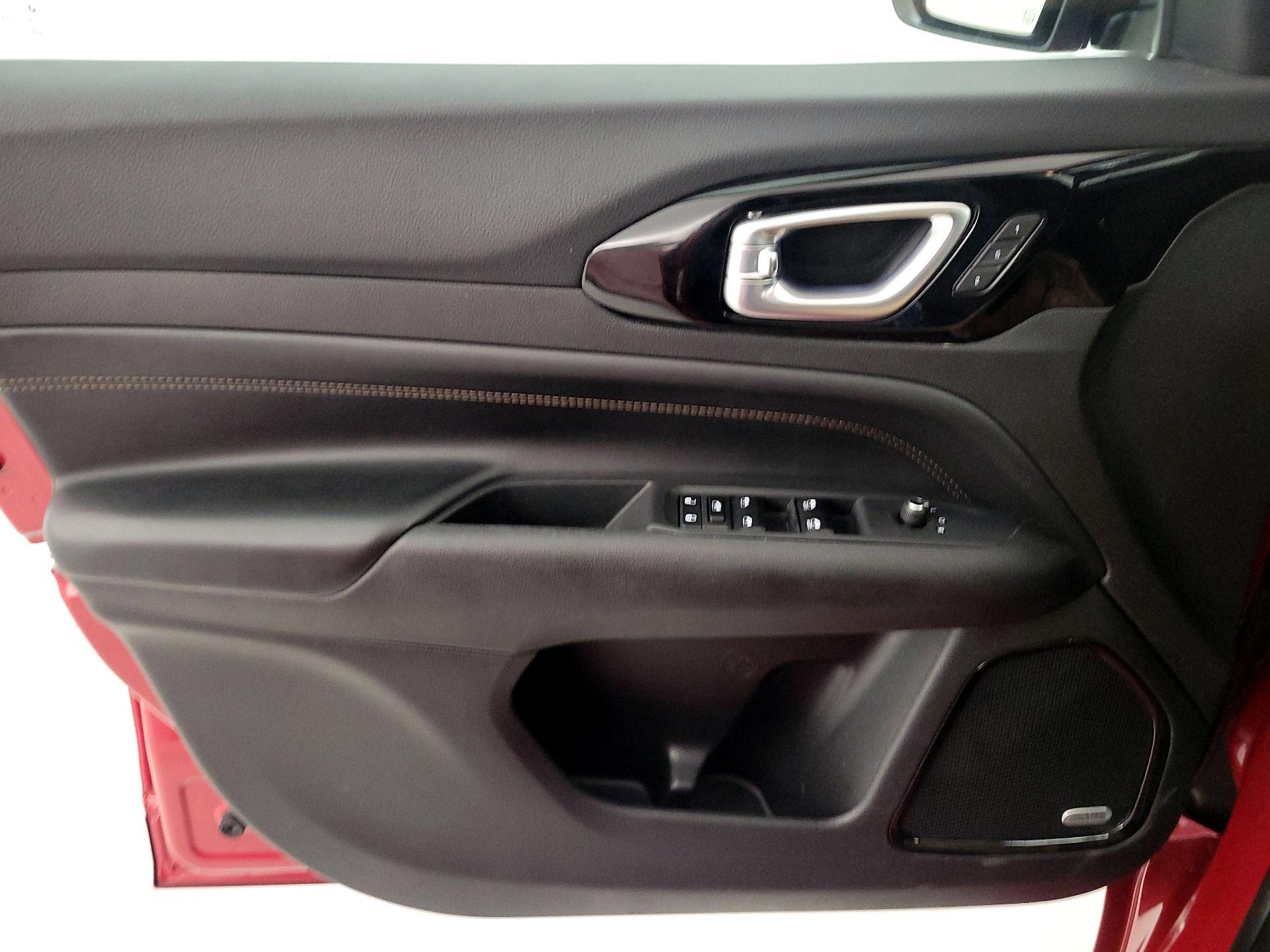 Thumbnail: 2023 Jeep Compass - 12