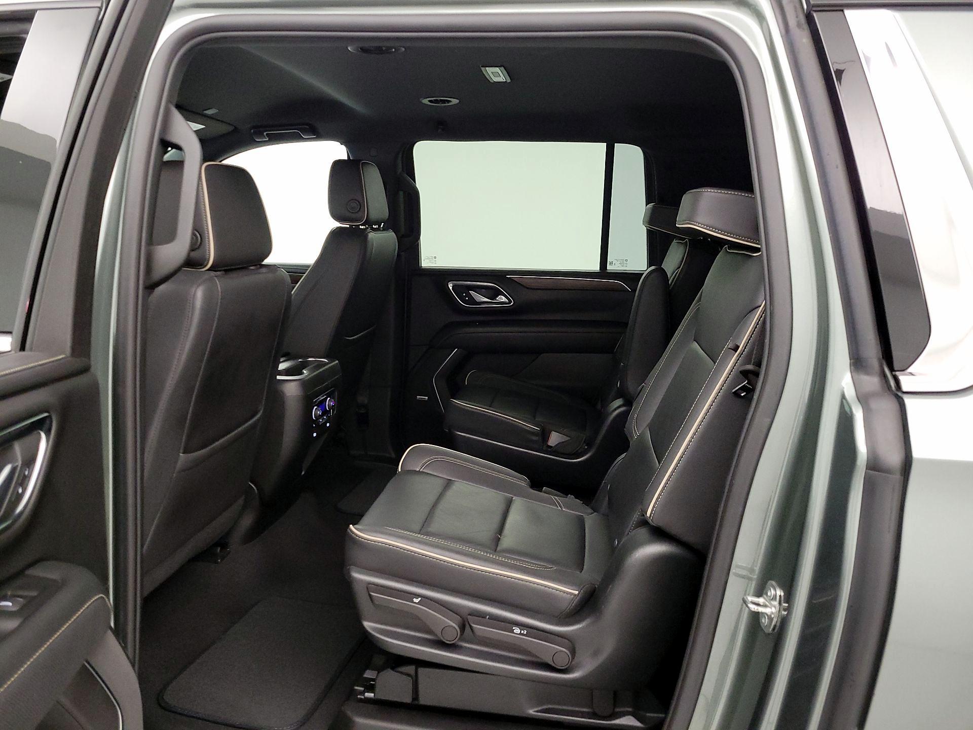 Thumbnail: 2023 Chevrolet Suburban - 19