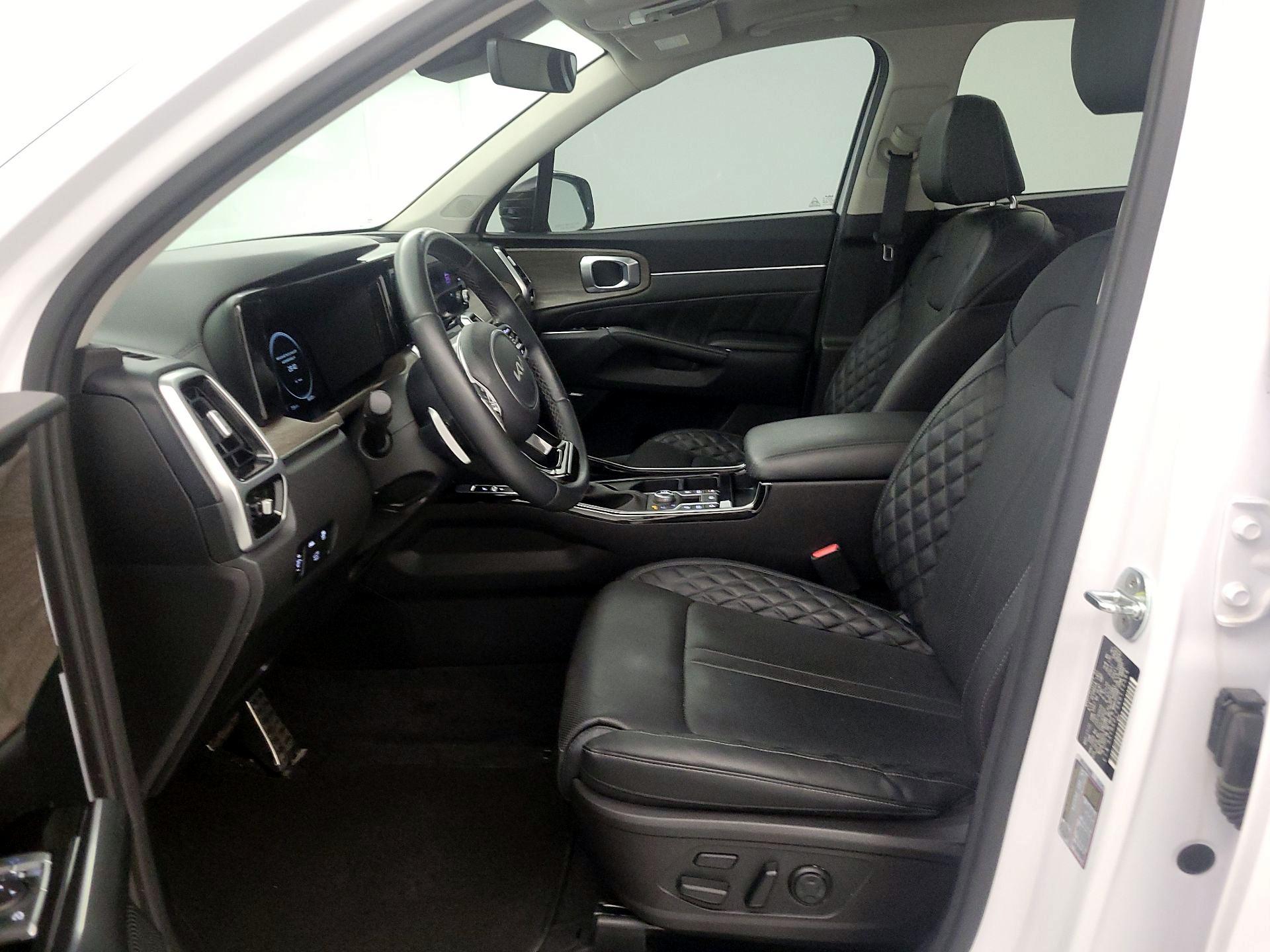 Thumbnail: 2022 Kia Sorento - 11