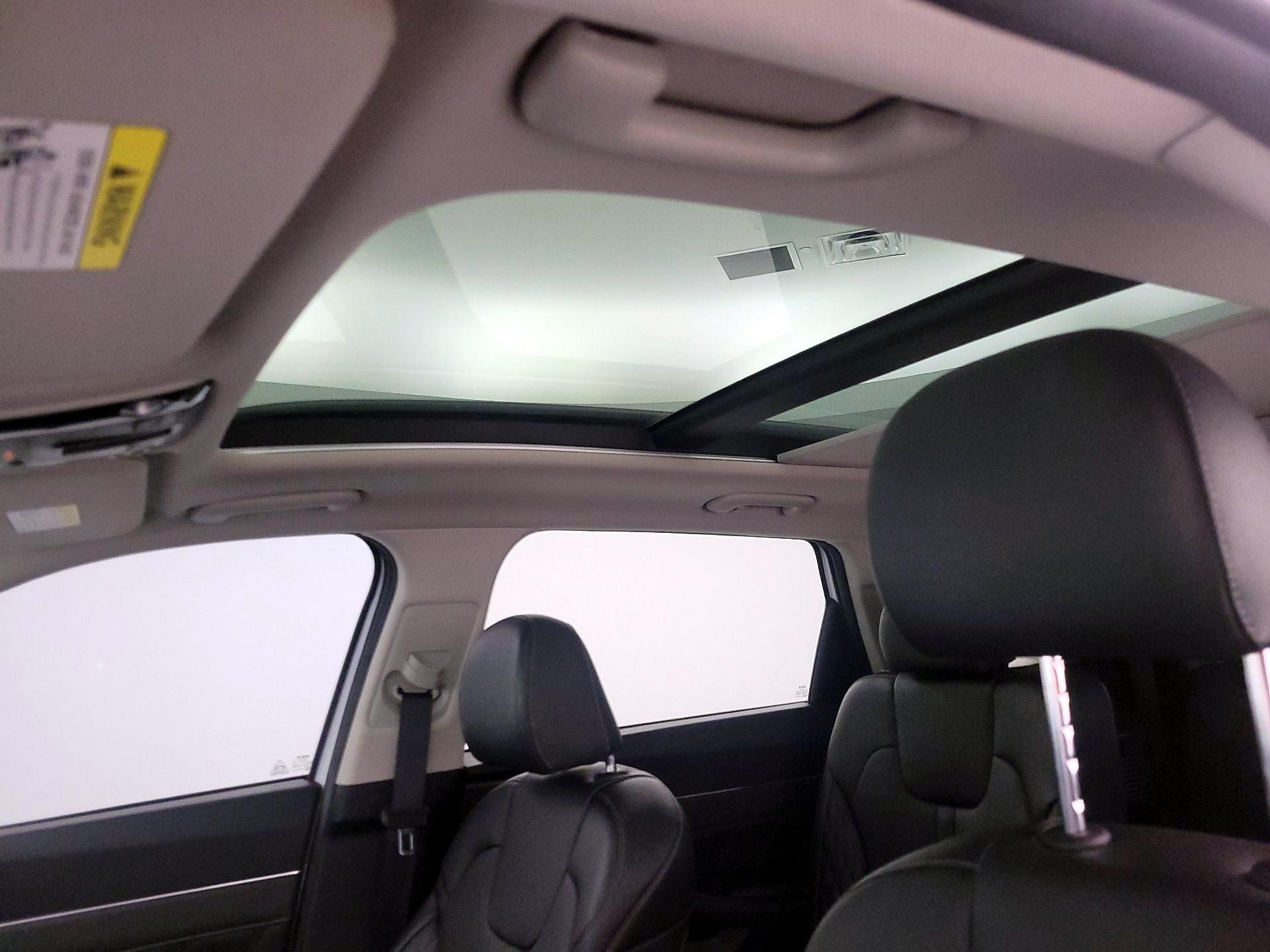 Thumbnail: 2022 Kia Sorento - 20