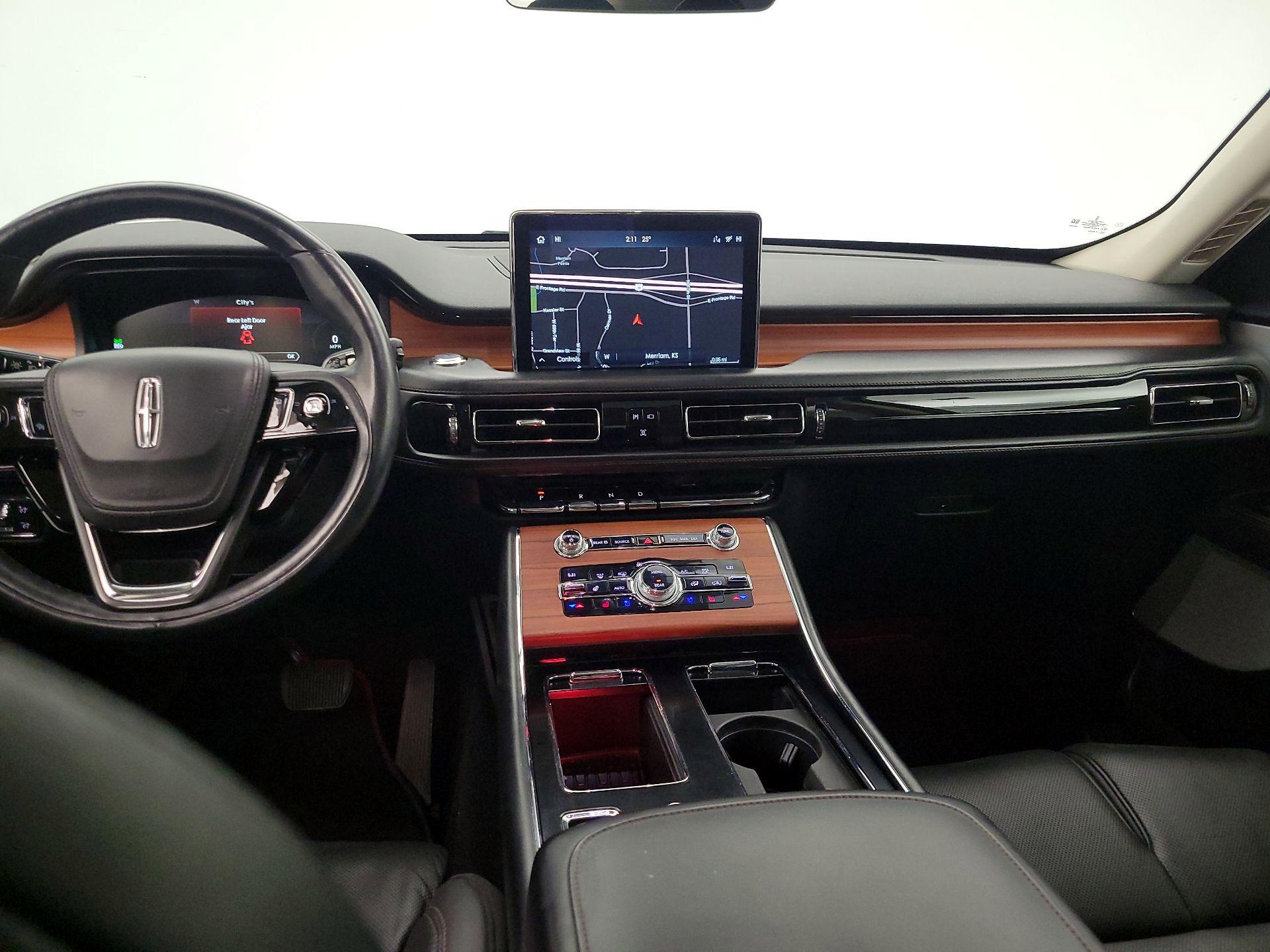 Thumbnail: 2020 Lincoln Aviator - 9