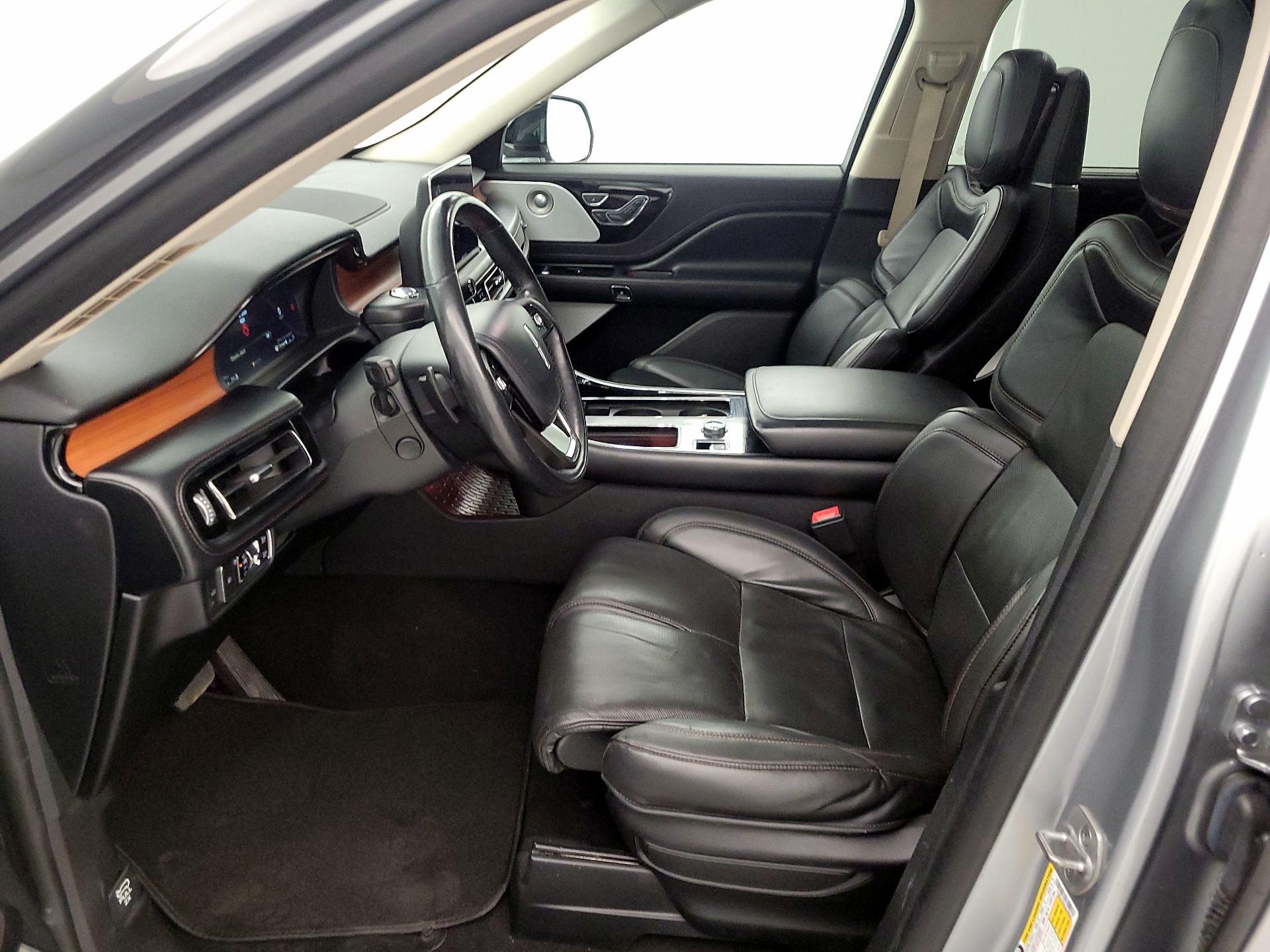 Thumbnail: 2020 Lincoln Aviator - 11