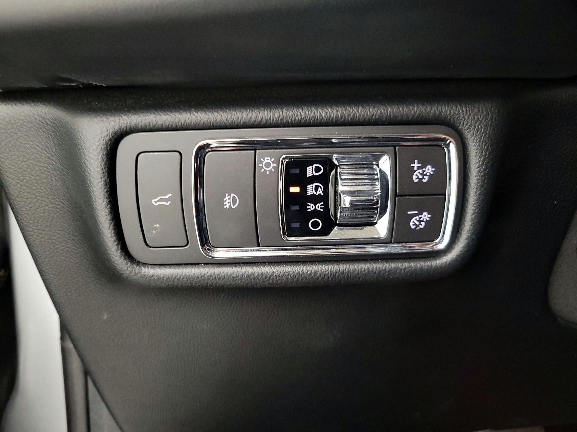 Thumbnail: 2020 Lincoln Aviator - 13