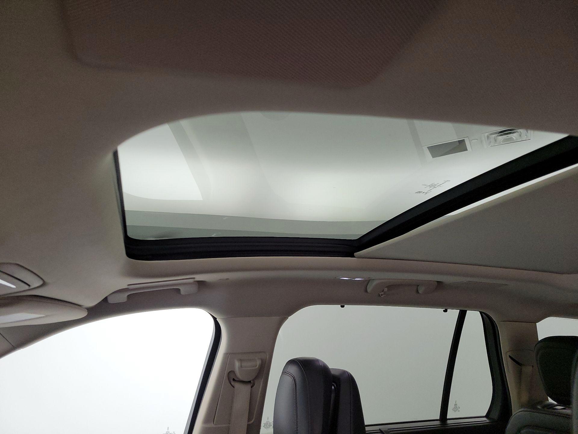 Thumbnail: 2020 Lincoln Aviator - 20