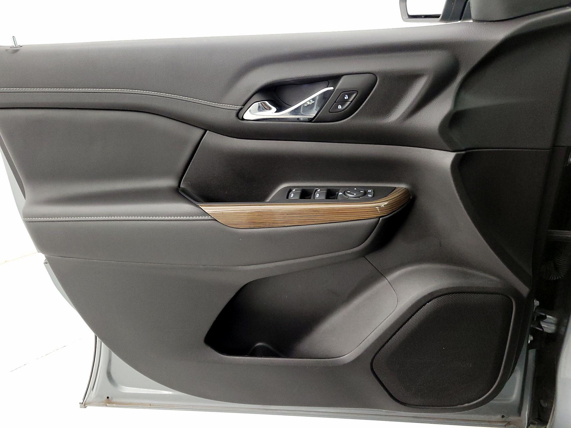 Thumbnail: 2023 GMC Acadia - 12