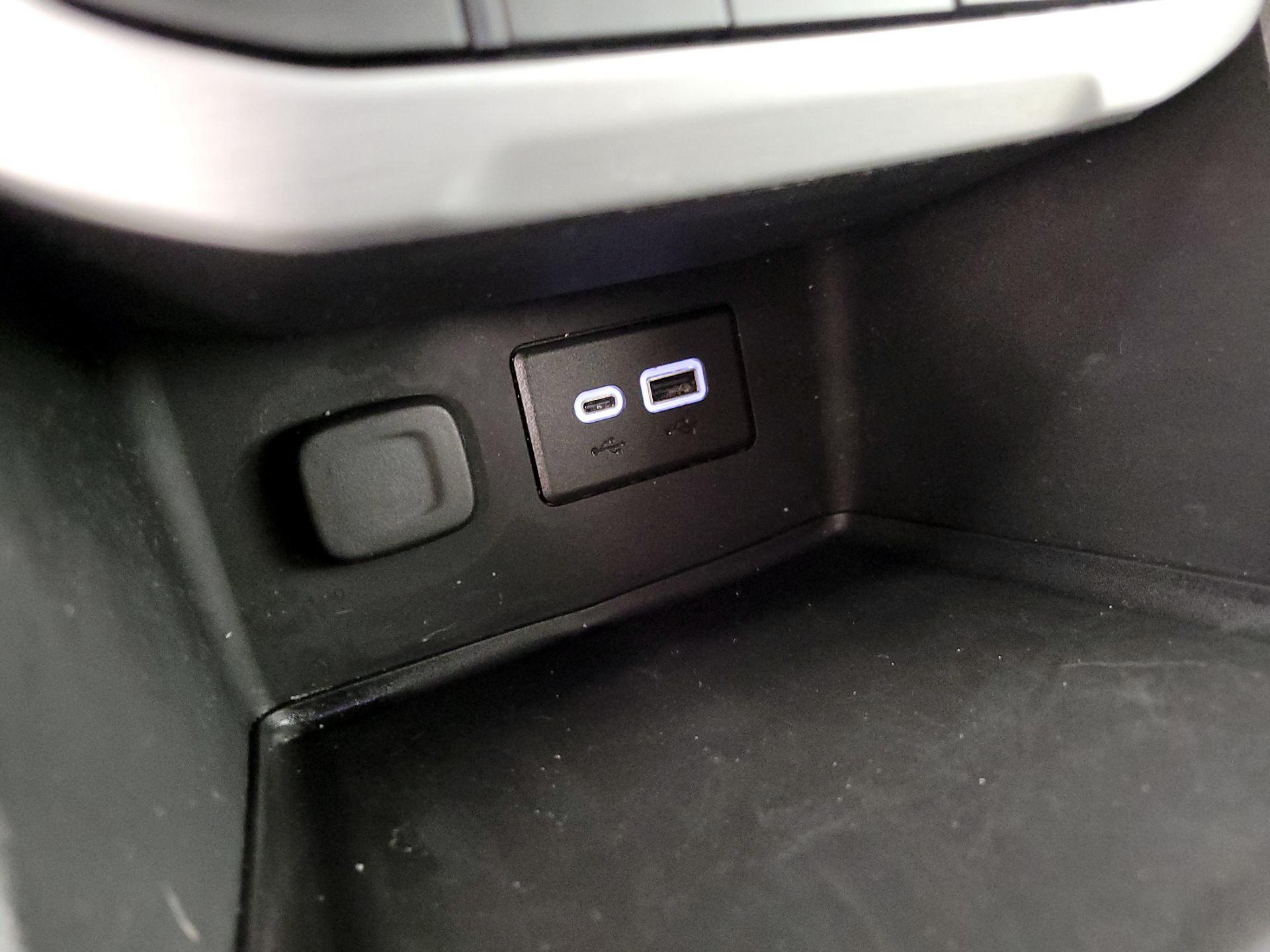 Thumbnail: 2023 GMC Acadia - 18