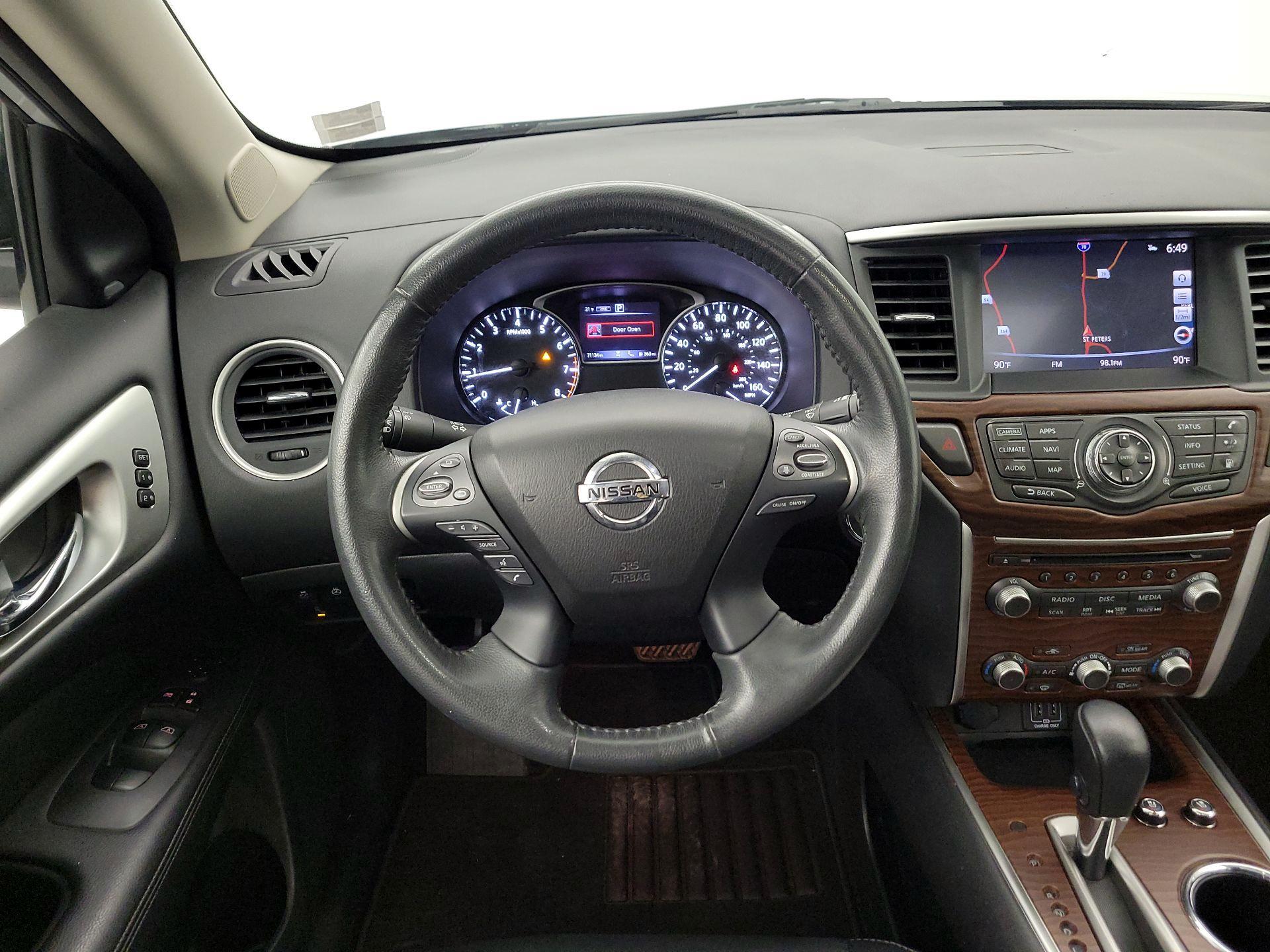 Thumbnail: 2018 Nissan Pathfinder - 10