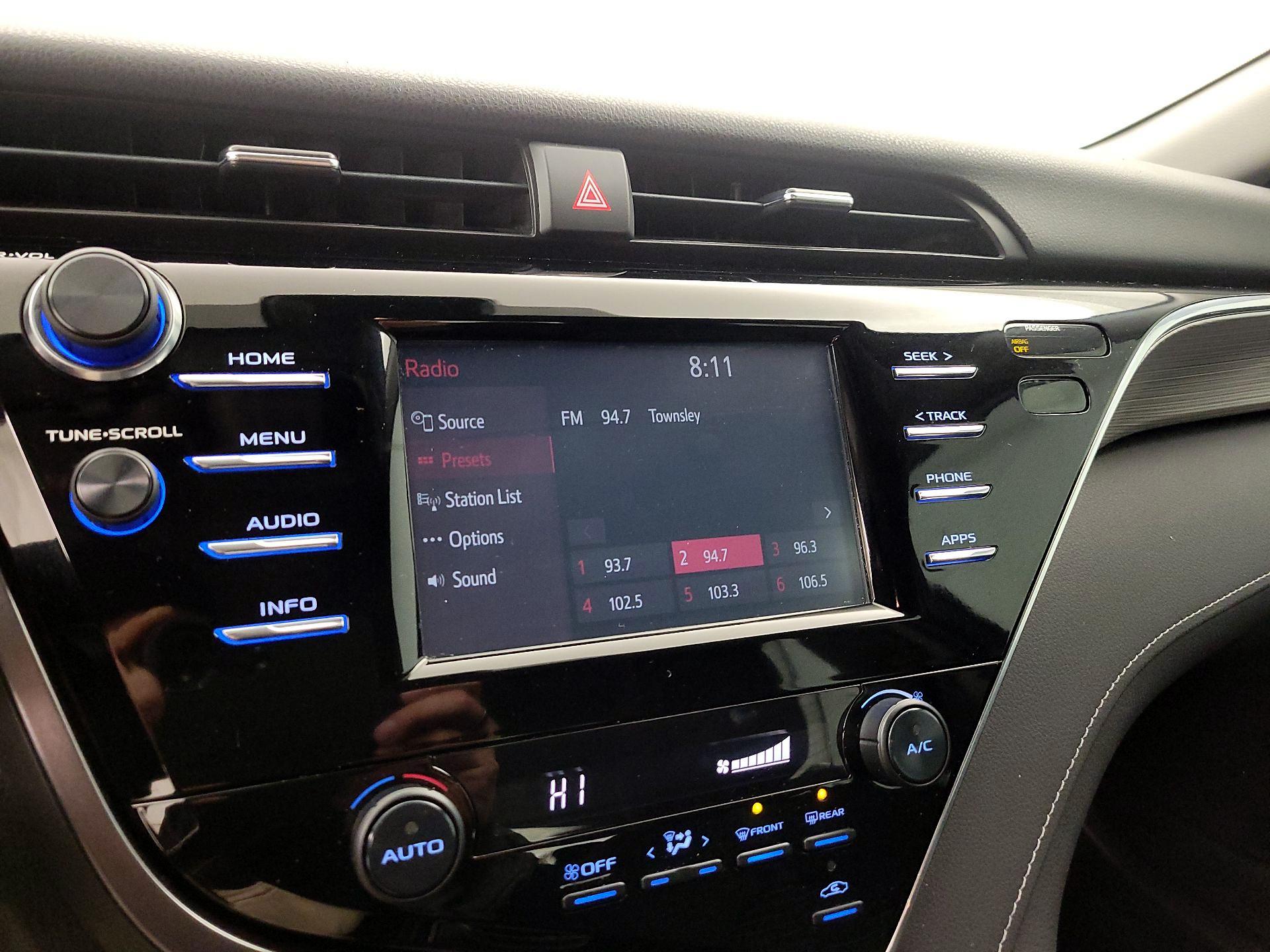 Thumbnail: 2018 Toyota Camry - 15