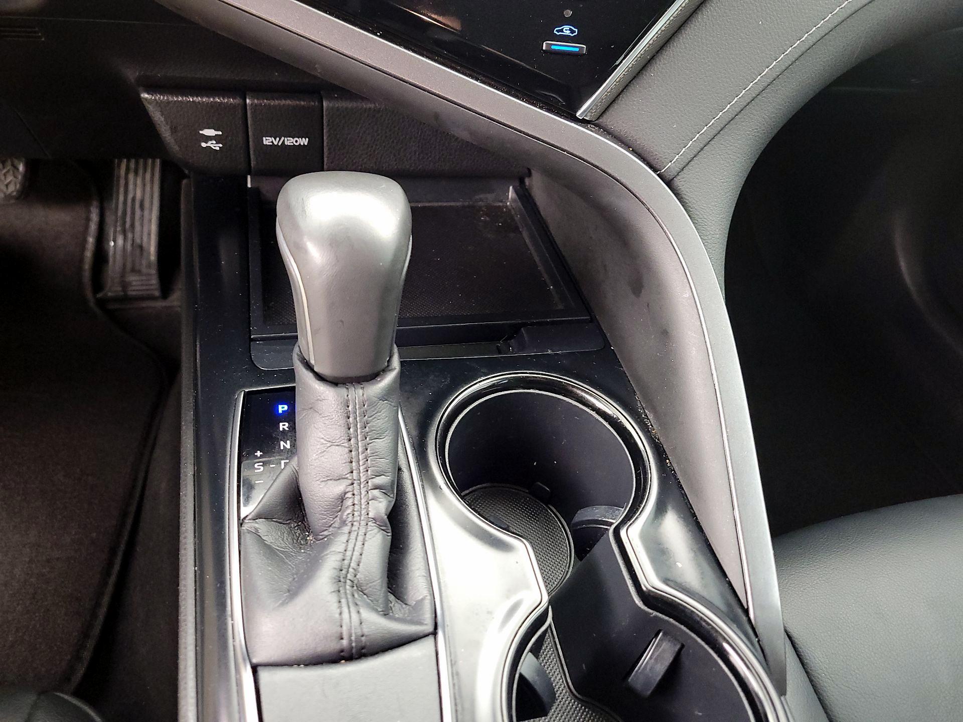 Thumbnail: 2018 Toyota Camry - 17