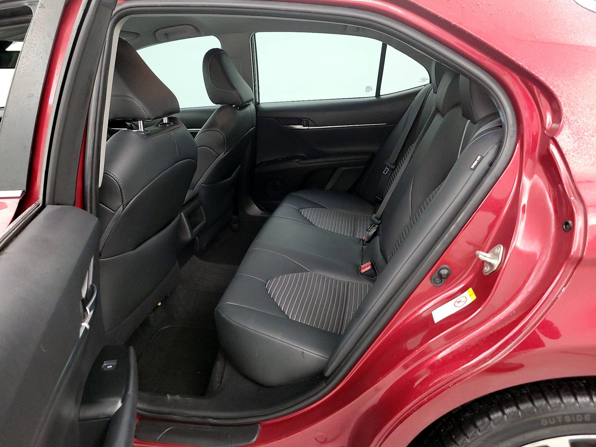 Thumbnail: 2018 Toyota Camry - 19