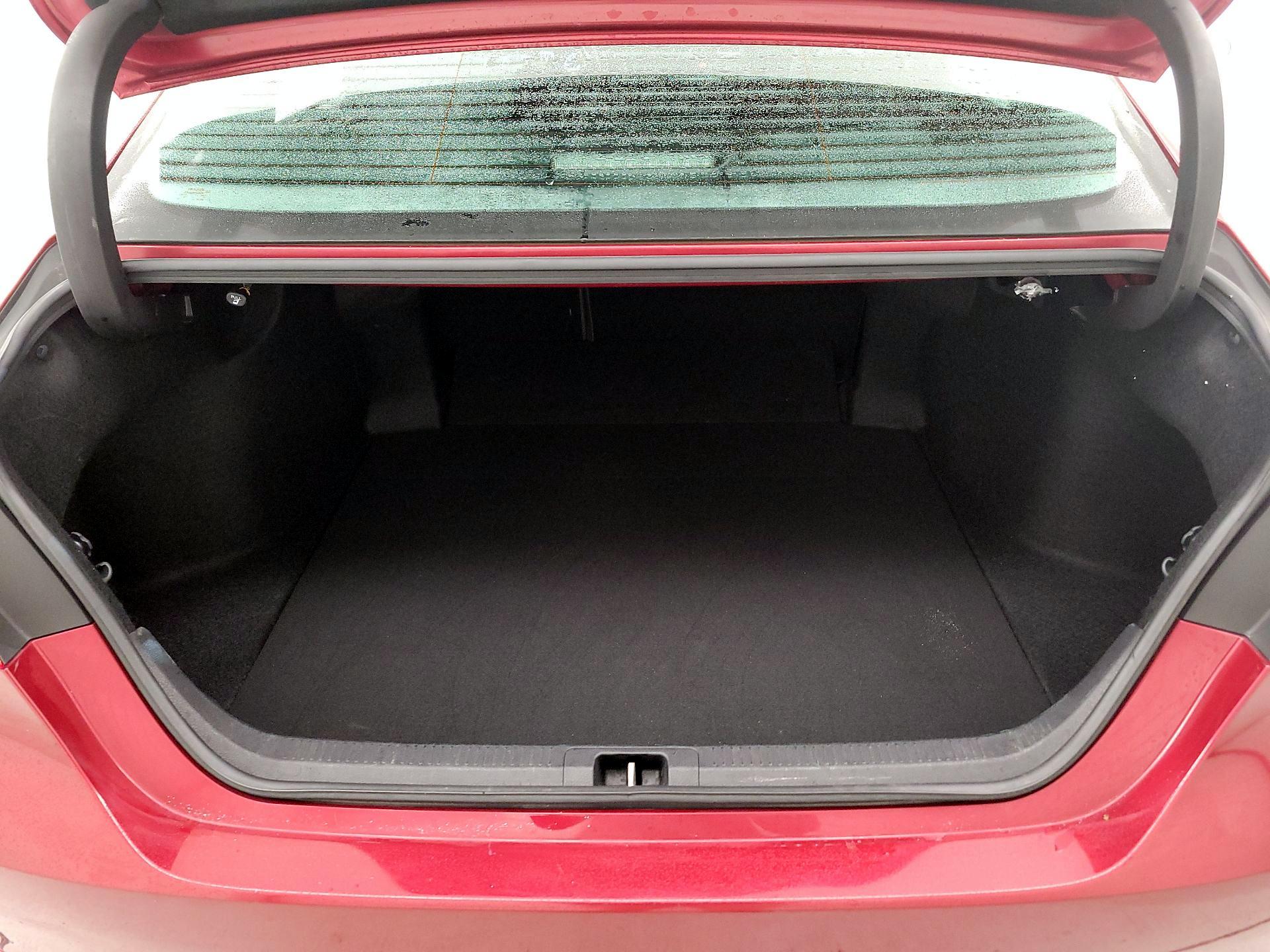 Thumbnail: 2018 Toyota Camry - 20