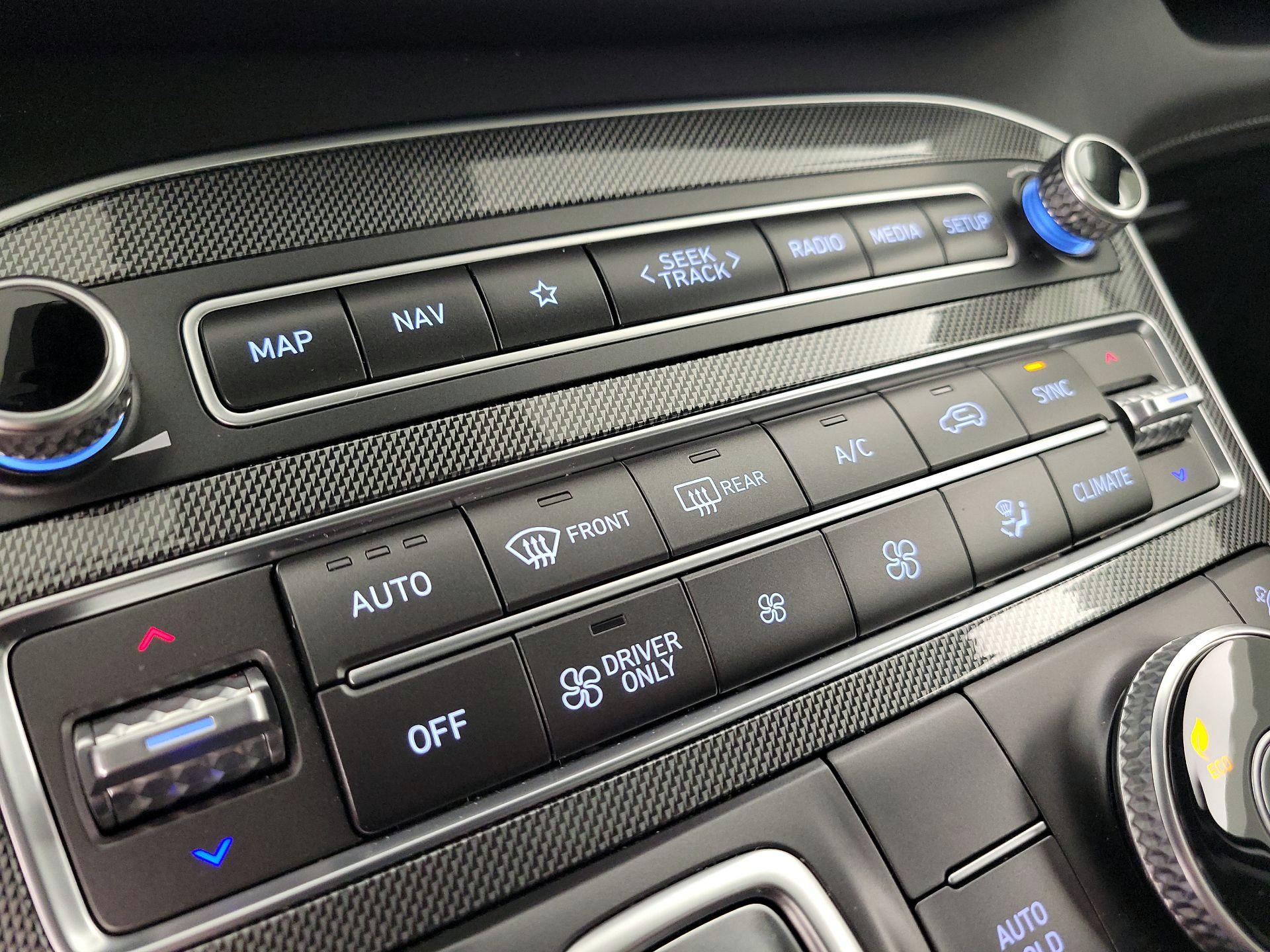 Thumbnail: 2023 Hyundai Santa Fe - 17