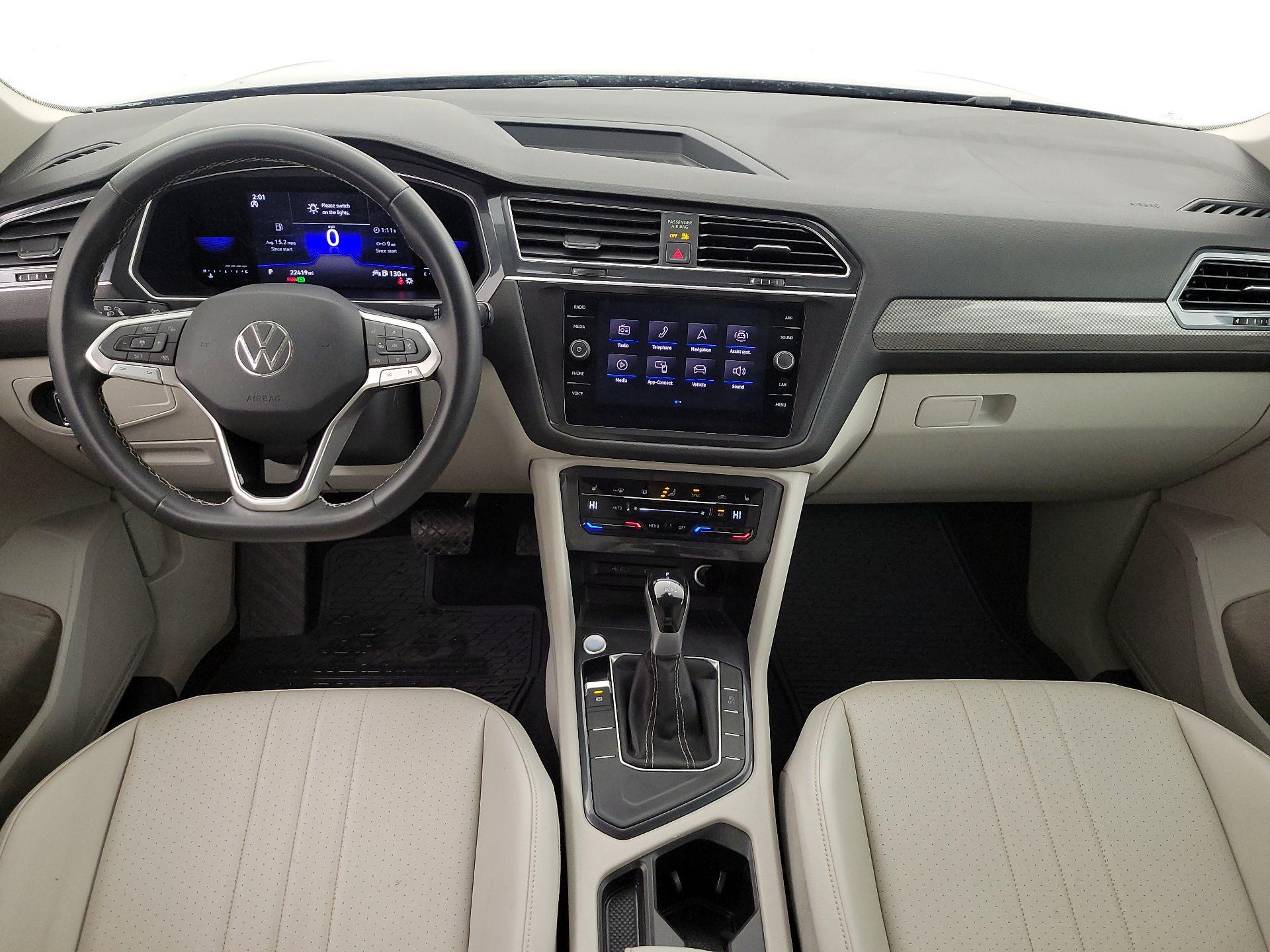 Thumbnail: 2022 Volkswagen Tiguan - 9