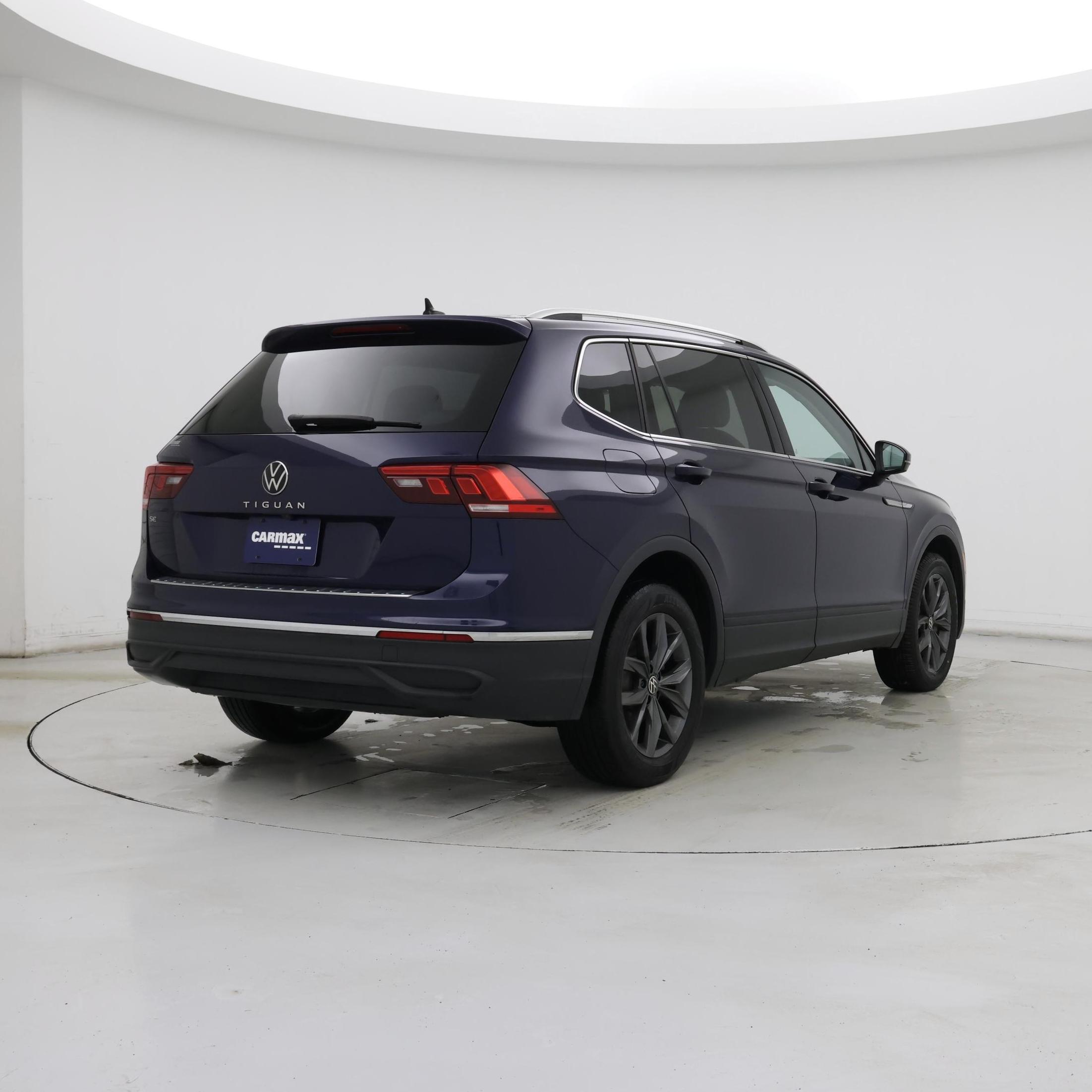 Thumbnail: 2022 Volkswagen Tiguan - 8