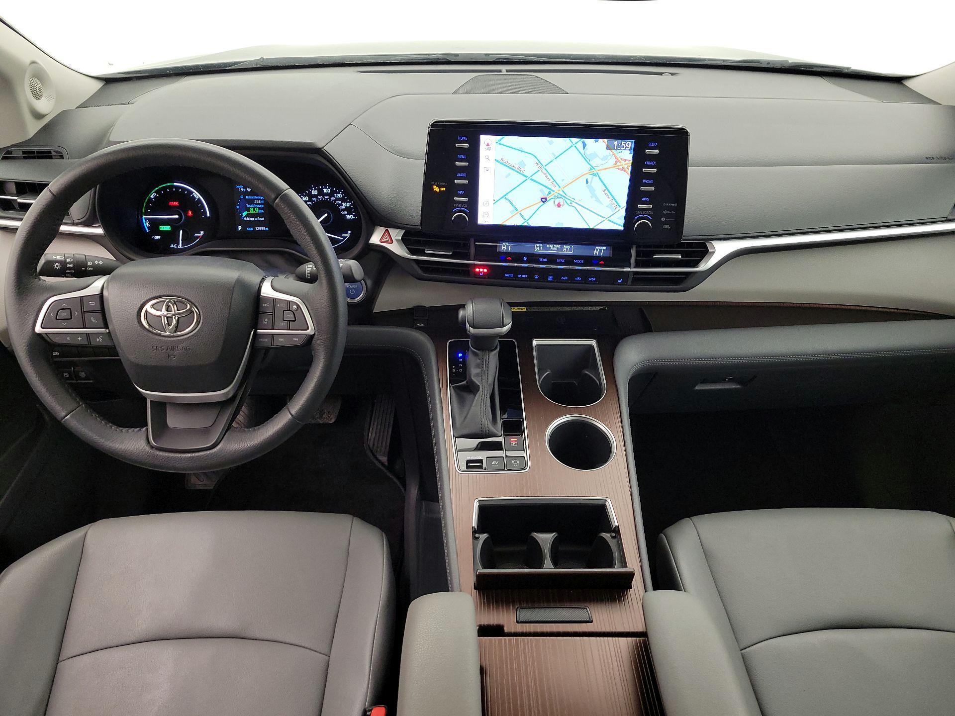 Thumbnail: 2023 Toyota Sienna - 9