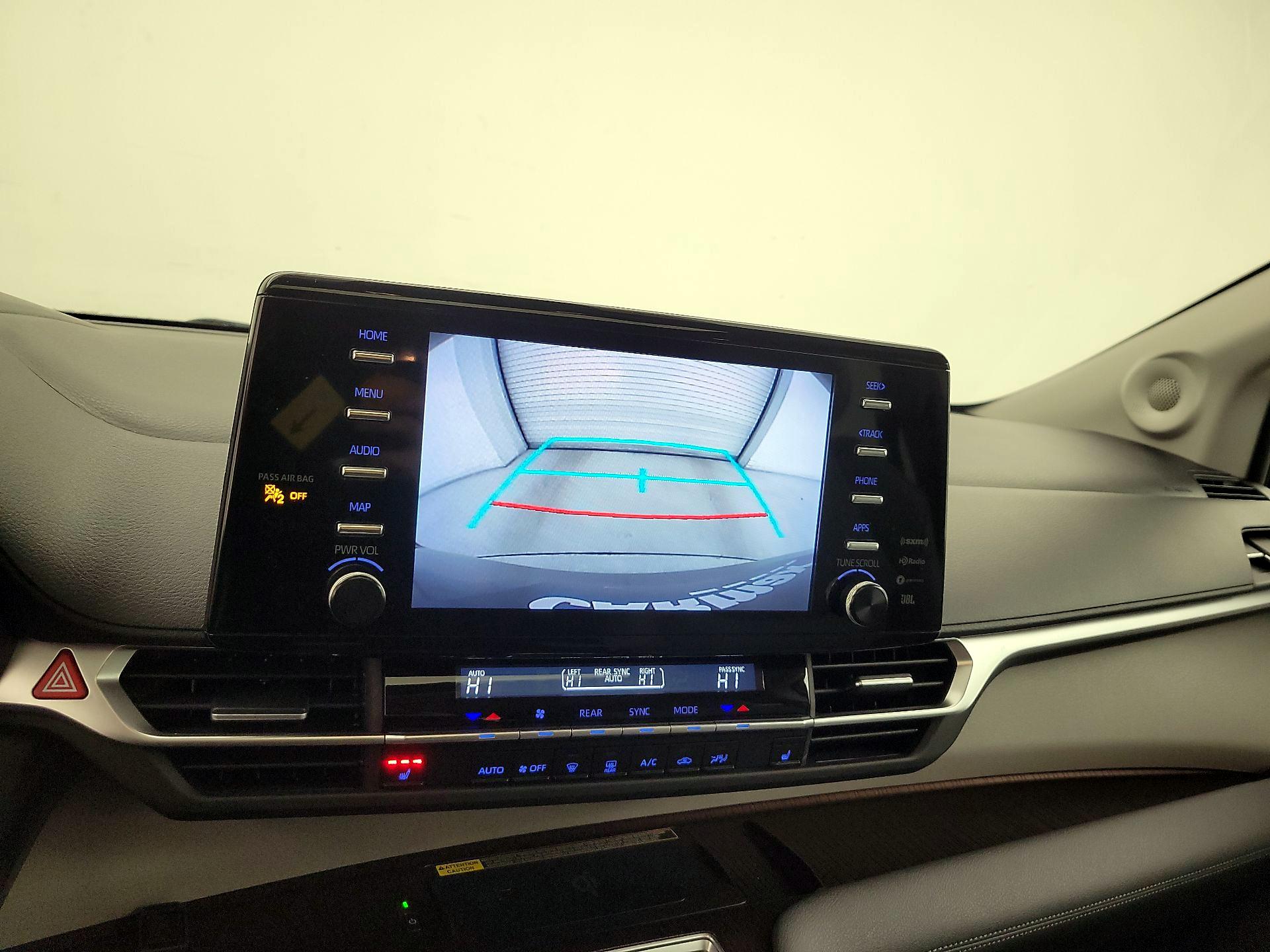 Thumbnail: 2023 Toyota Sienna - 15