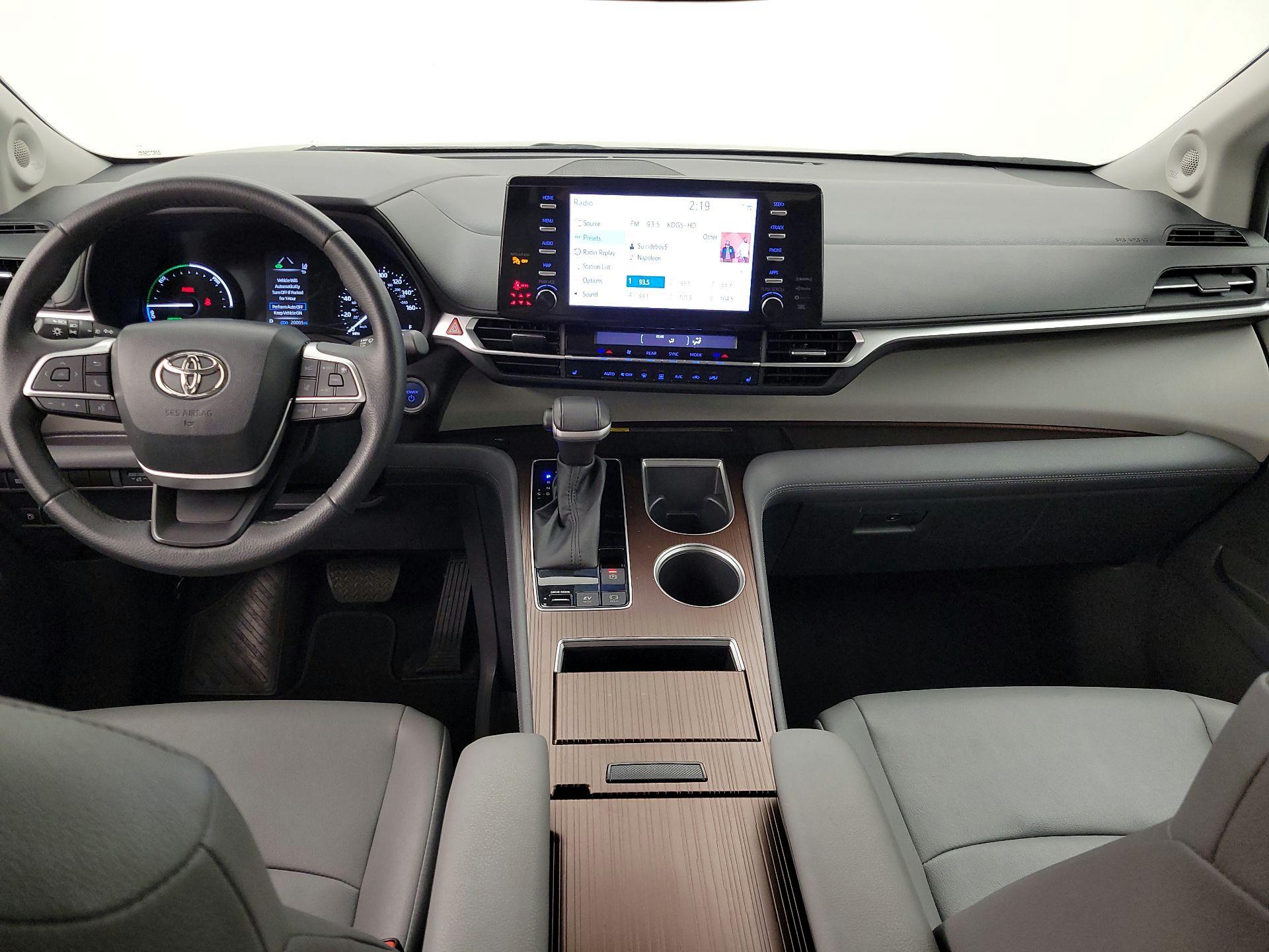 Thumbnail: 2023 Toyota Sienna - 9