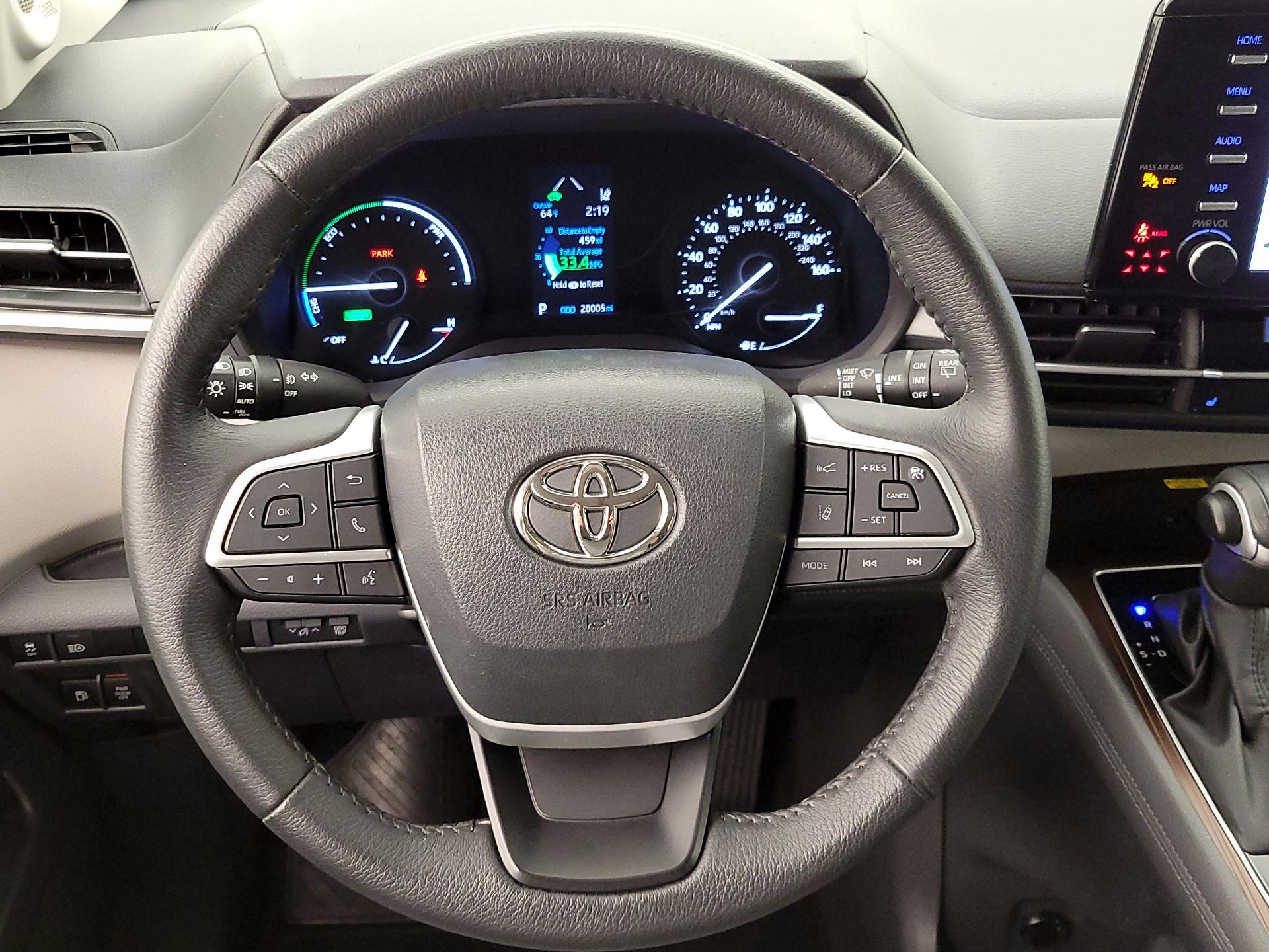 Thumbnail: 2023 Toyota Sienna - 10