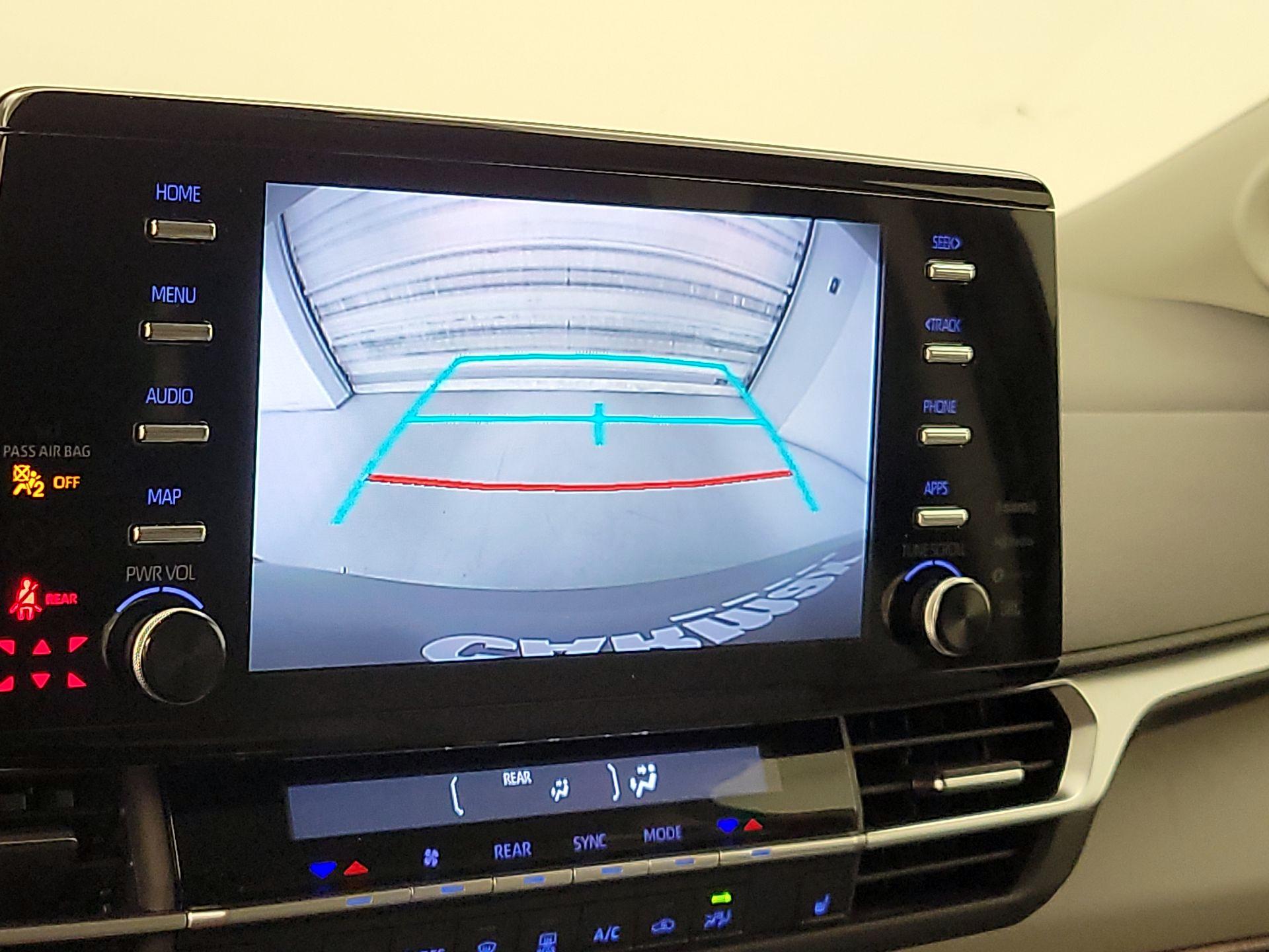 Thumbnail: 2023 Toyota Sienna - 15