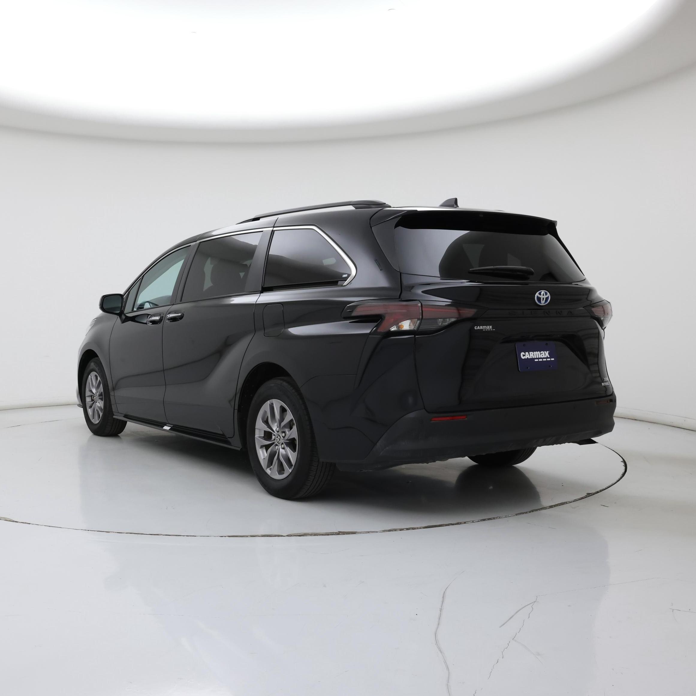 Thumbnail: 2023 Toyota Sienna - 2