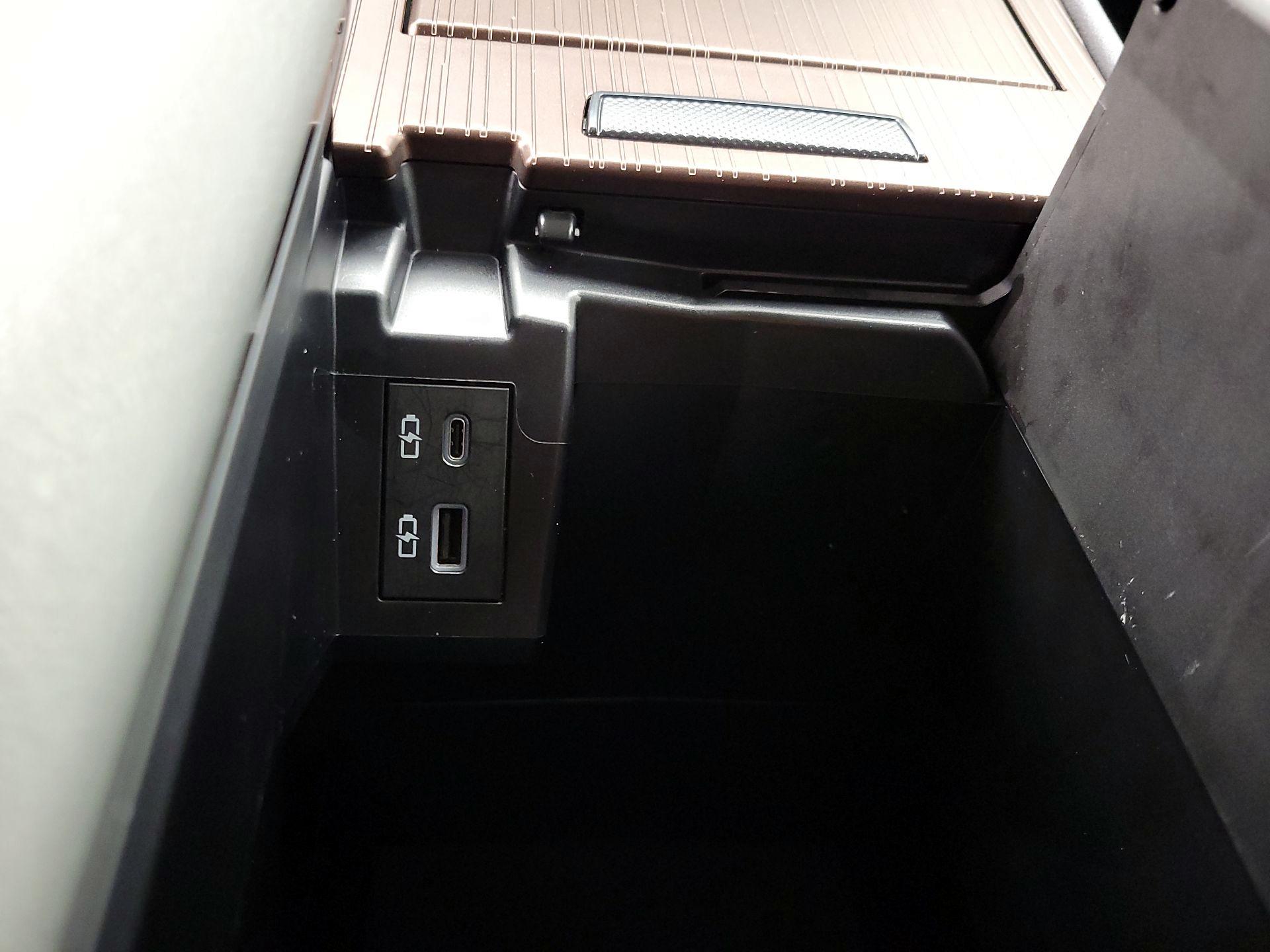 Thumbnail: 2023 Toyota Sienna - 19