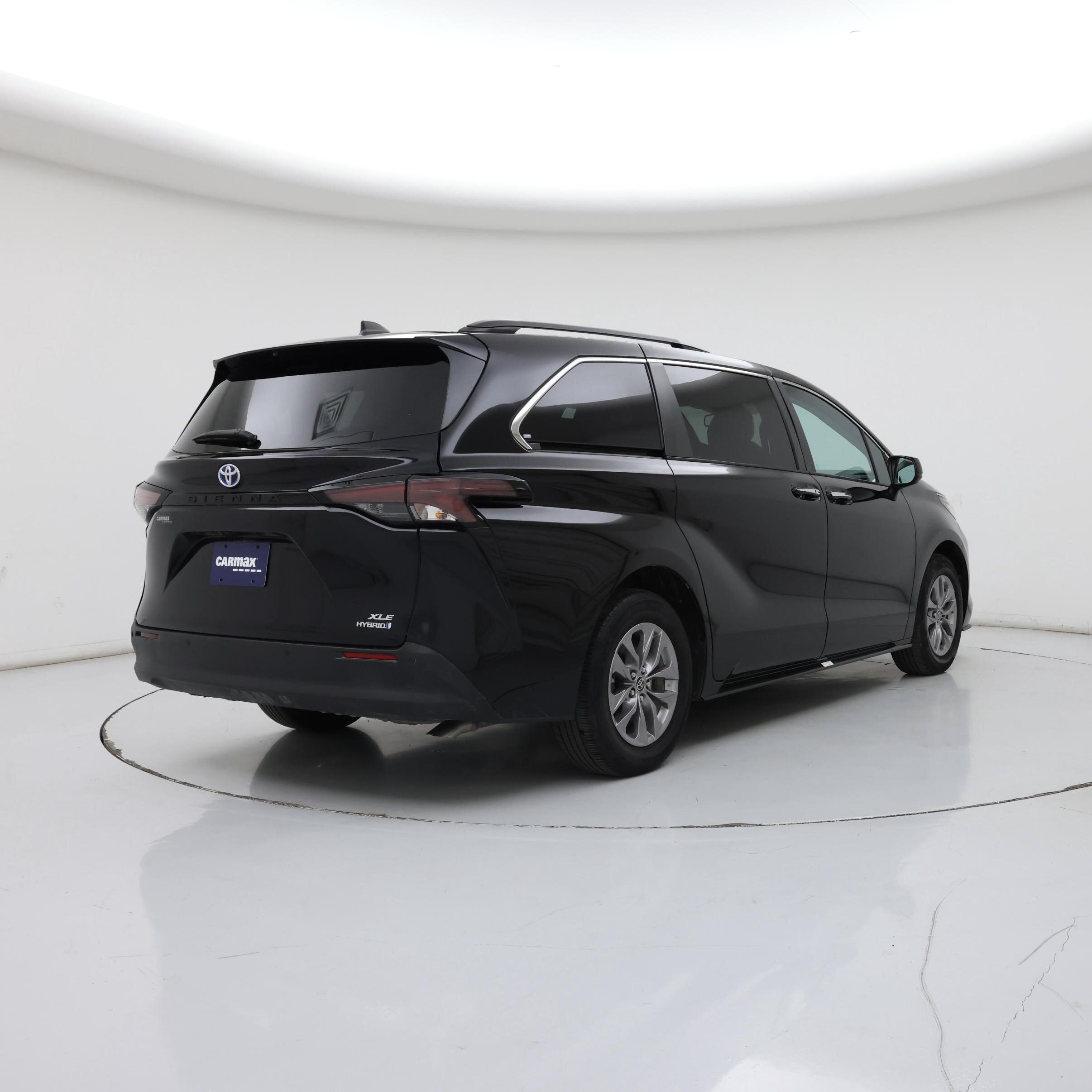 Thumbnail: 2023 Toyota Sienna - 8