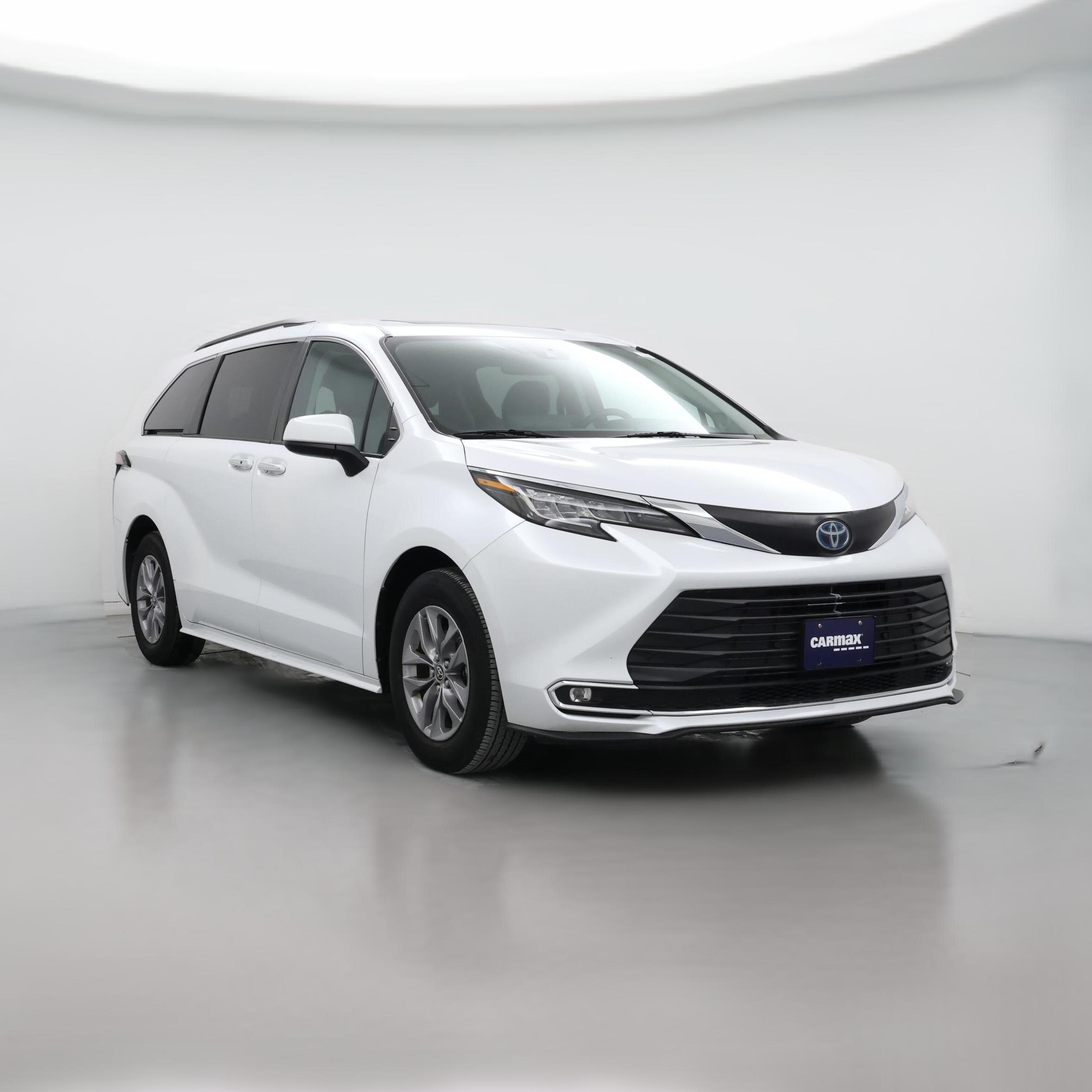 Thumbnail: 2022 Toyota Sienna - 1