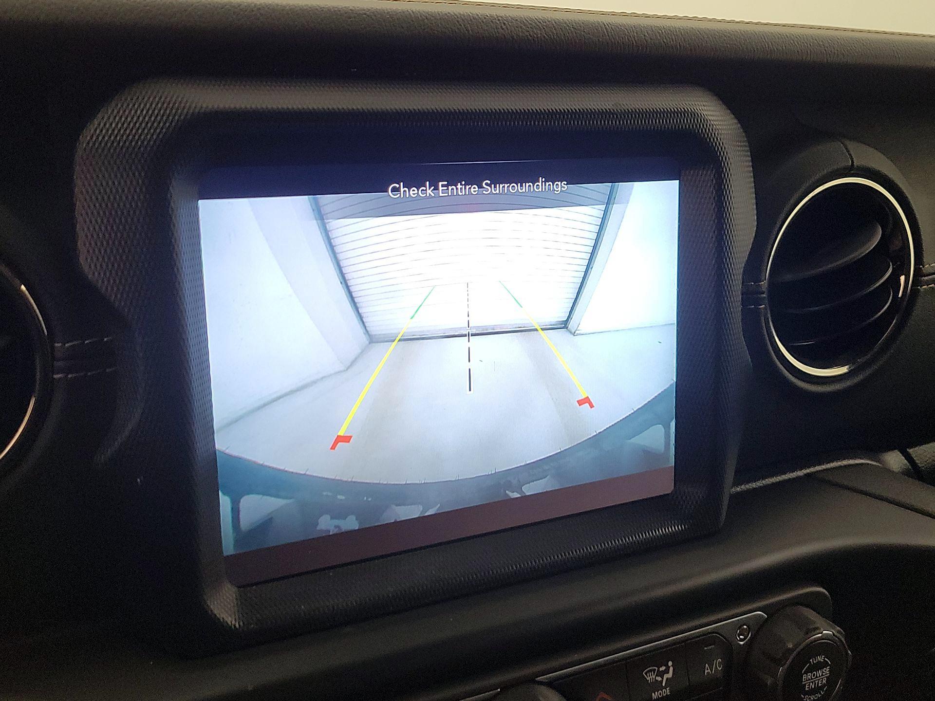 Thumbnail: 2022 Jeep Wrangler - 15